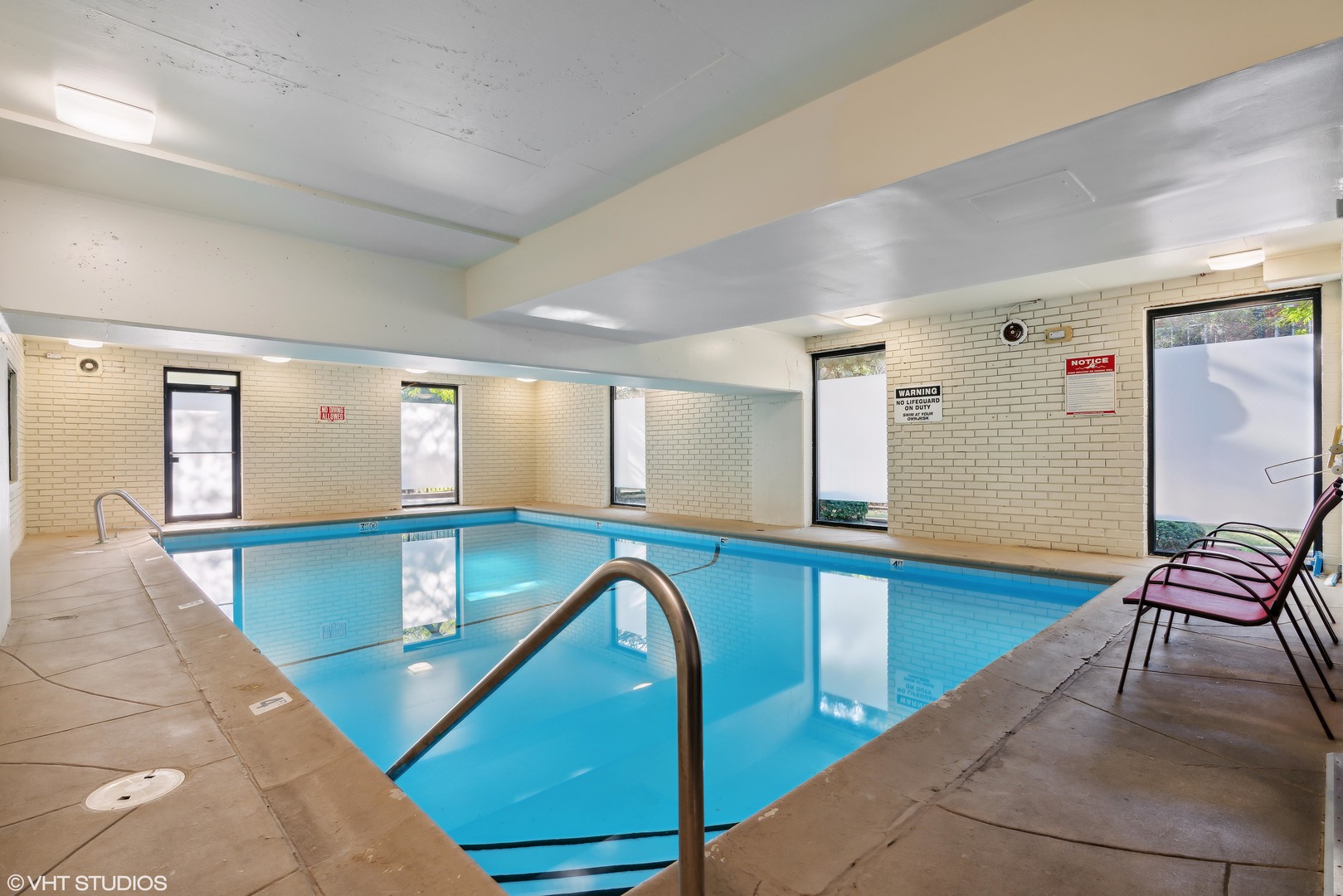 3900 N PINE GROVE Avenue Unit: 409