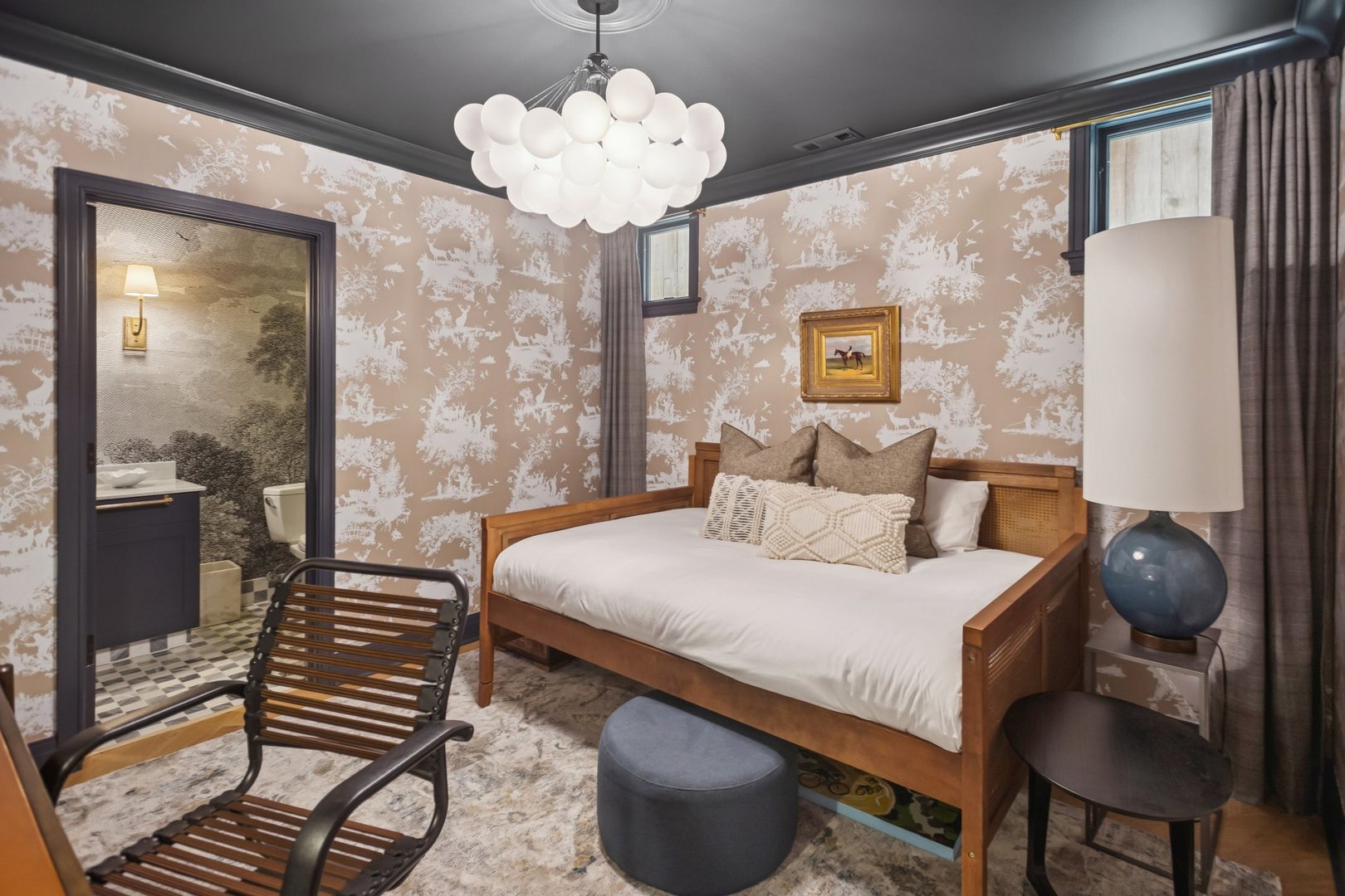 1446 W BELLE PLAINE Avenue