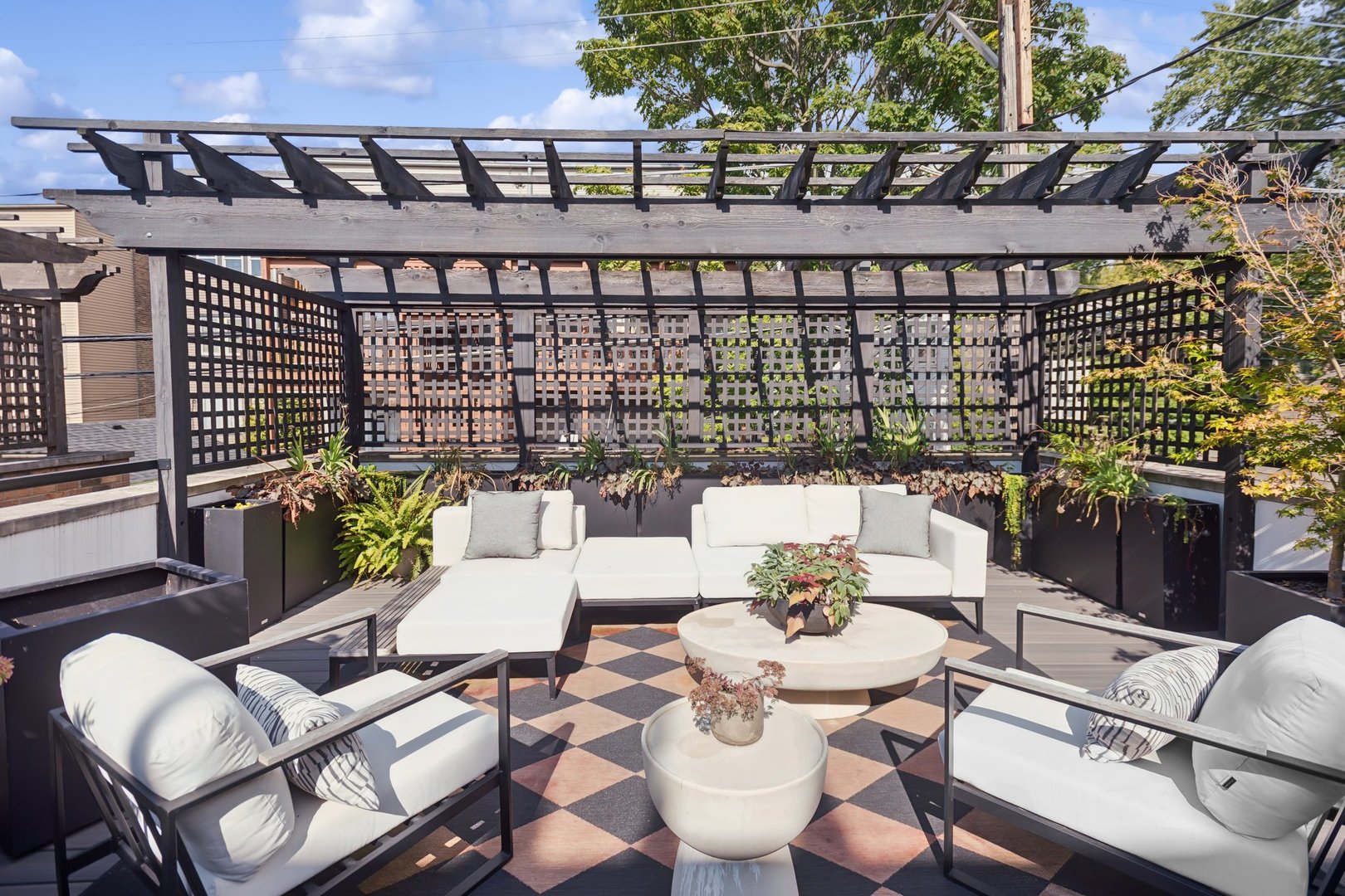 1446 W BELLE PLAINE Avenue