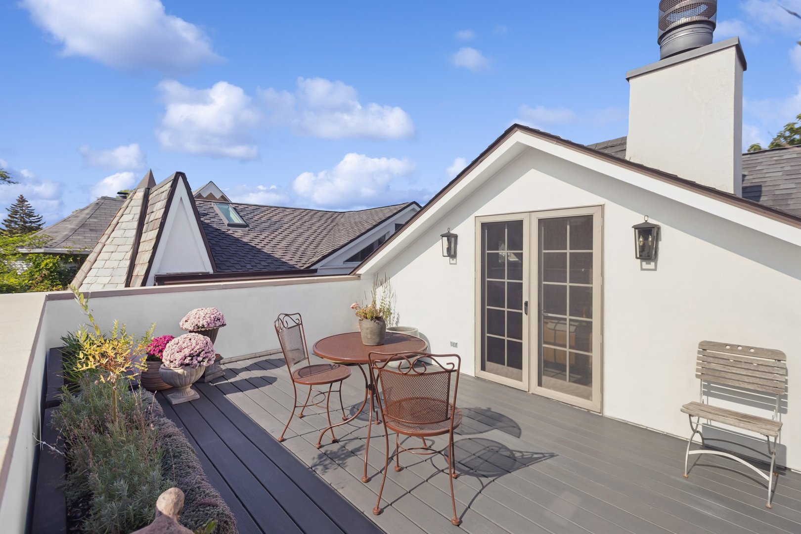 1446 W BELLE PLAINE Avenue