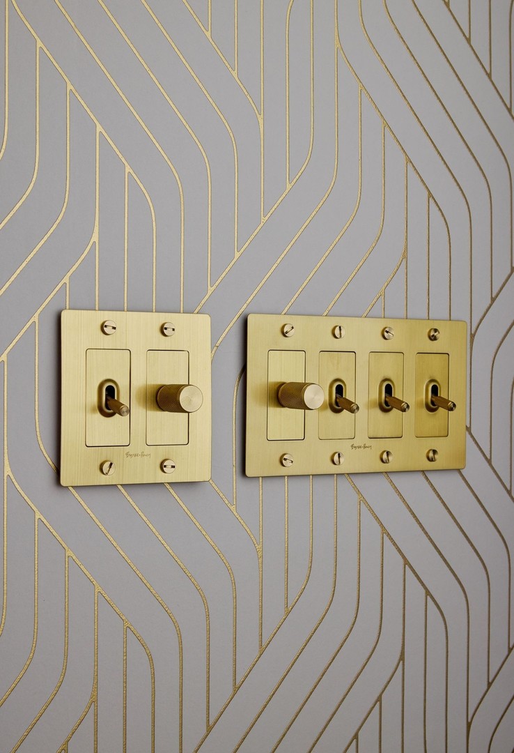 1446 W BELLE PLAINE Avenue