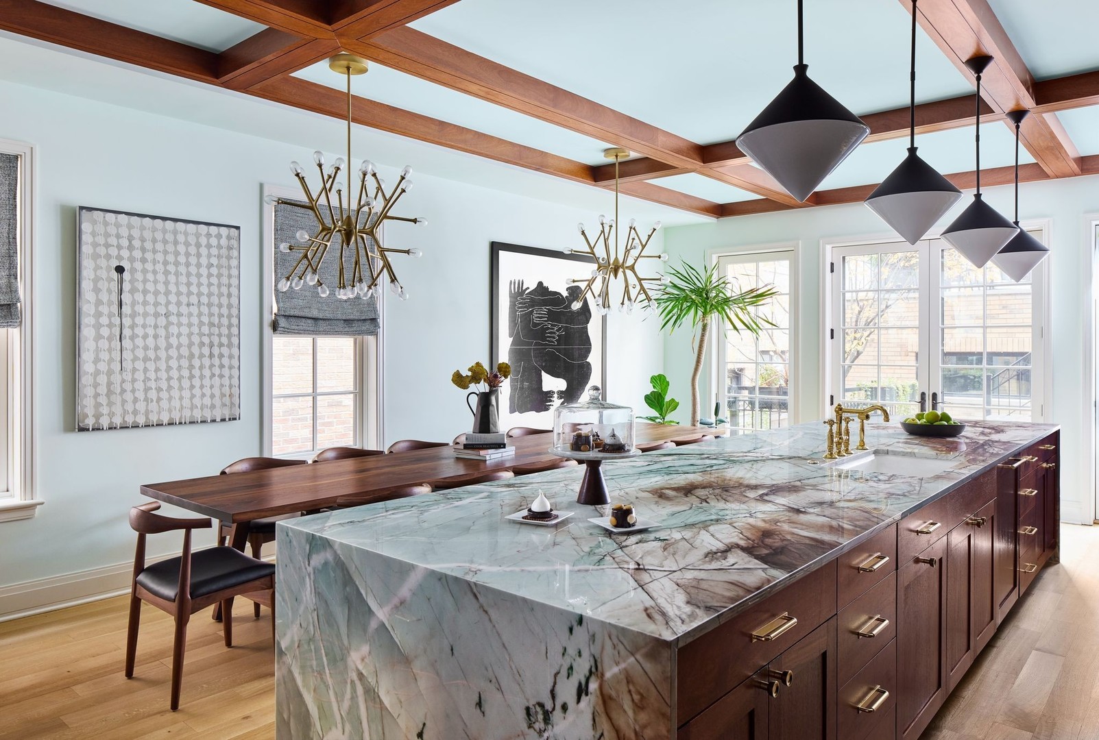 1446 W BELLE PLAINE Avenue