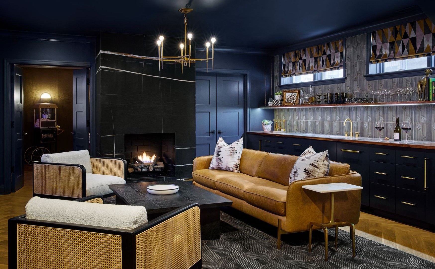 1446 W BELLE PLAINE Avenue