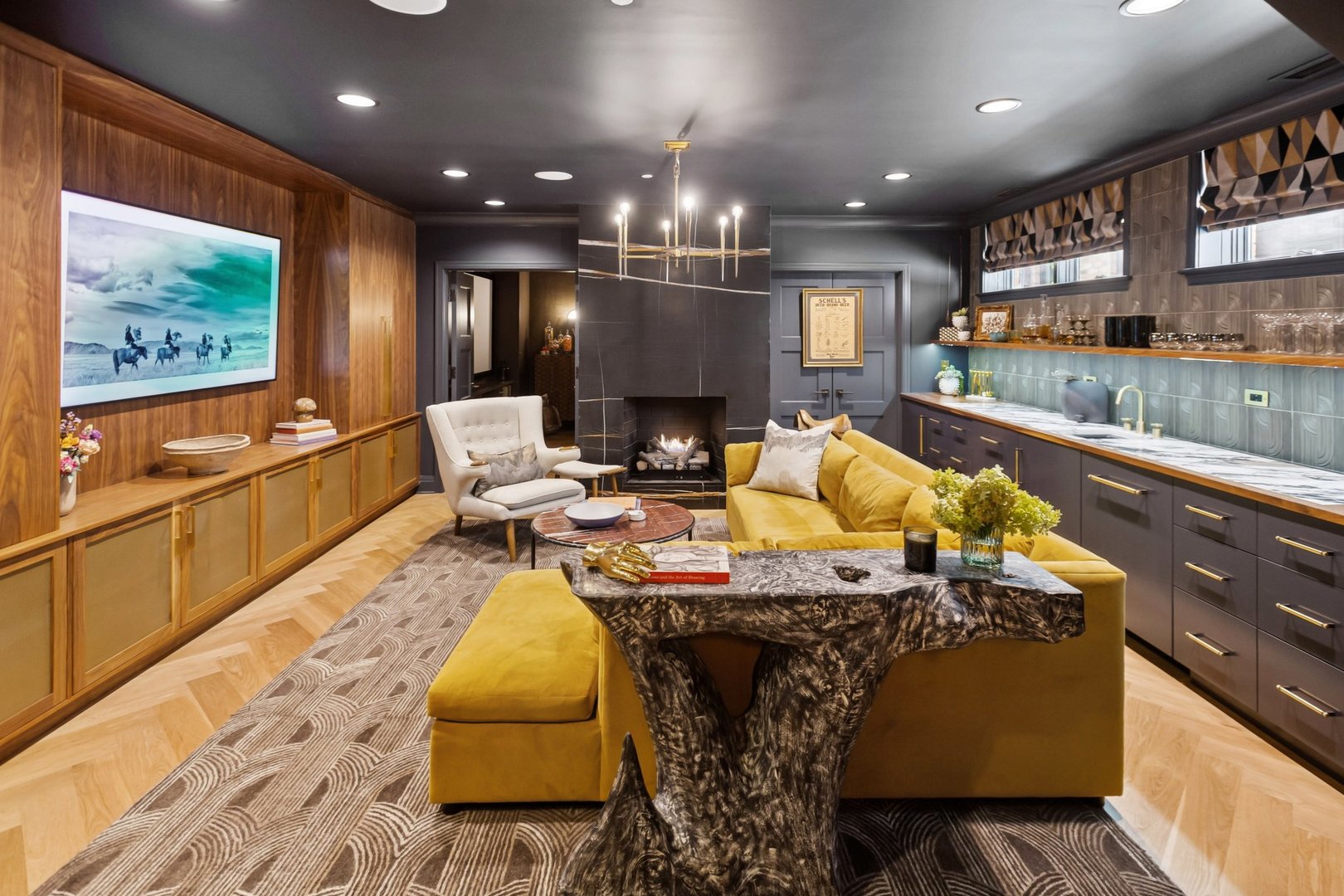 1446 W BELLE PLAINE Avenue