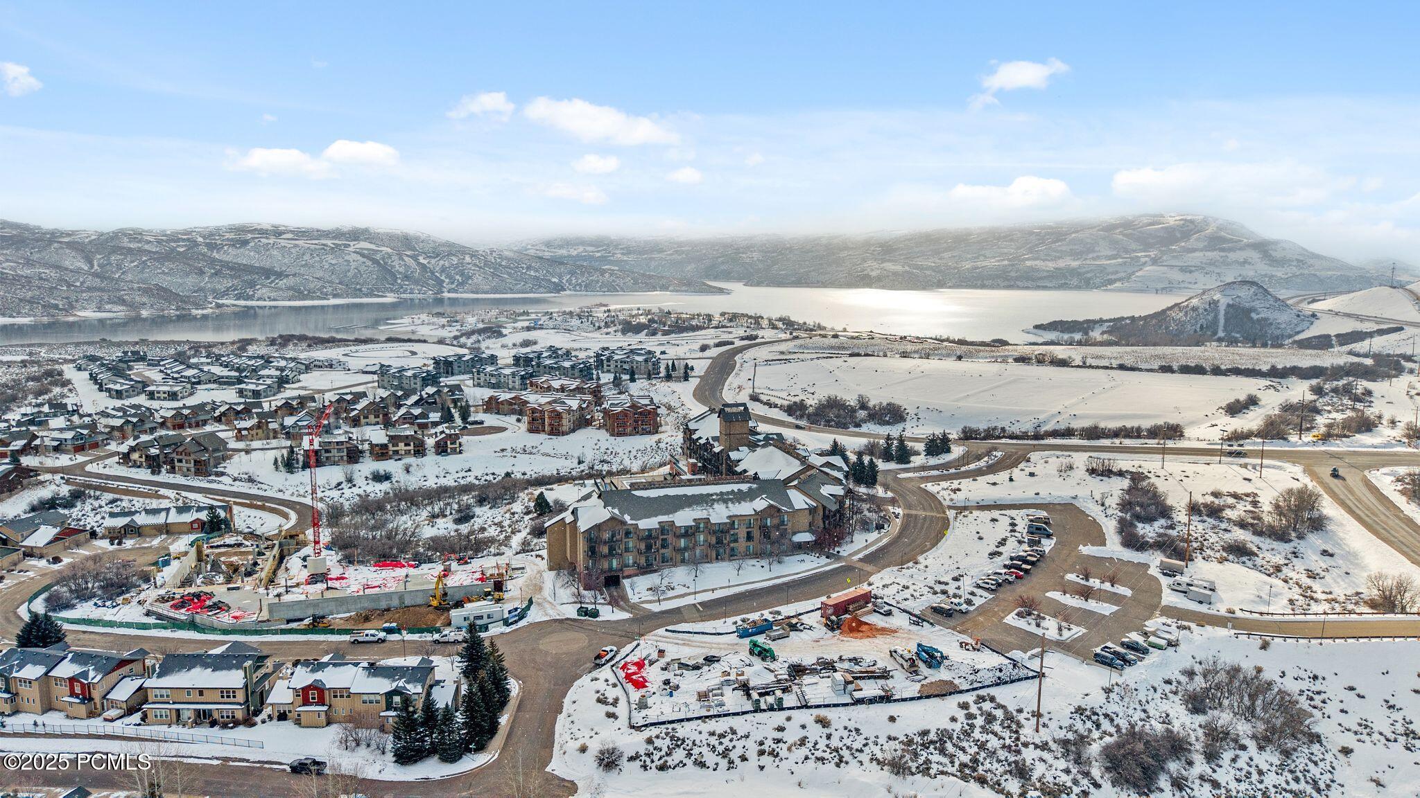 1364 W Stillwater Drive, # R1052