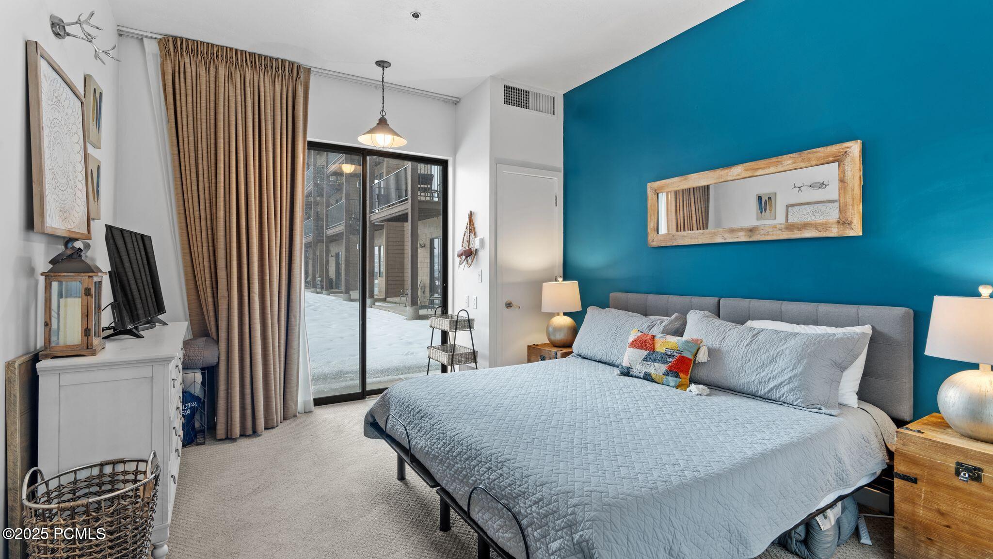 1364 W Stillwater Drive, # R1052