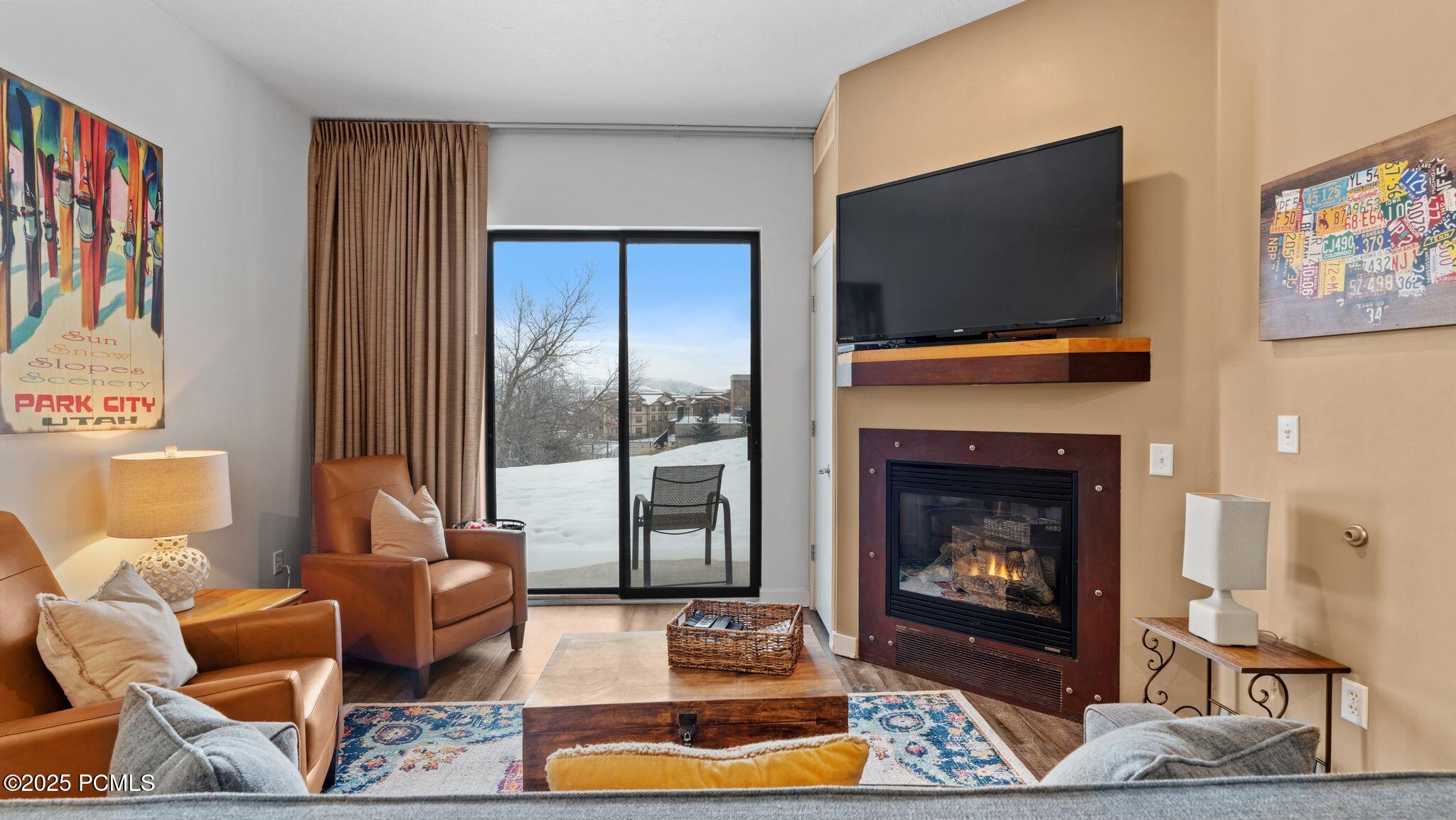 1364 W Stillwater Drive, # R1052