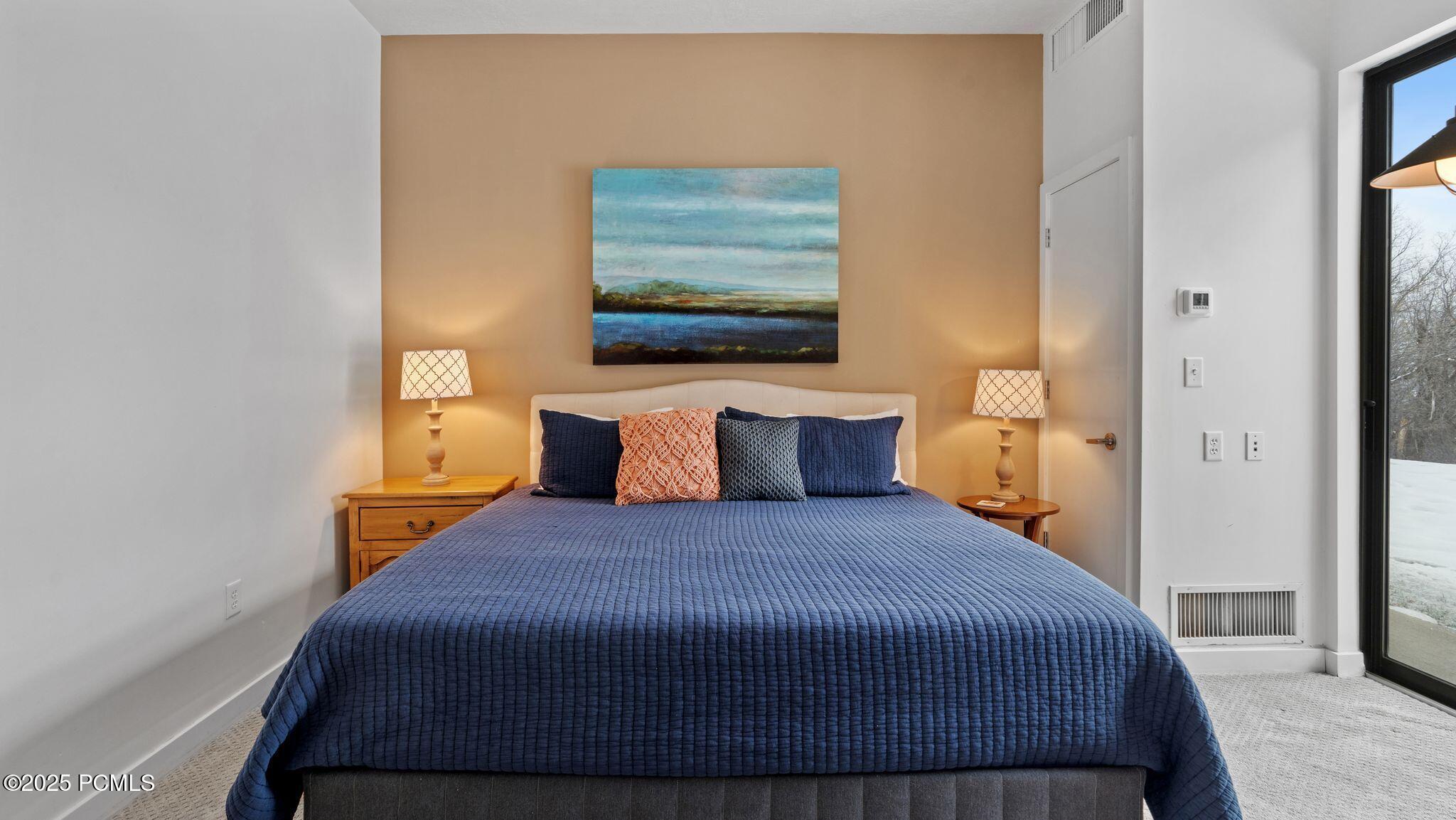 1364 W Stillwater Drive, # R1052