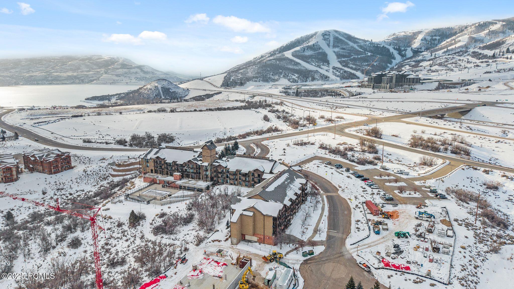 1364 W Stillwater Drive, # R1052