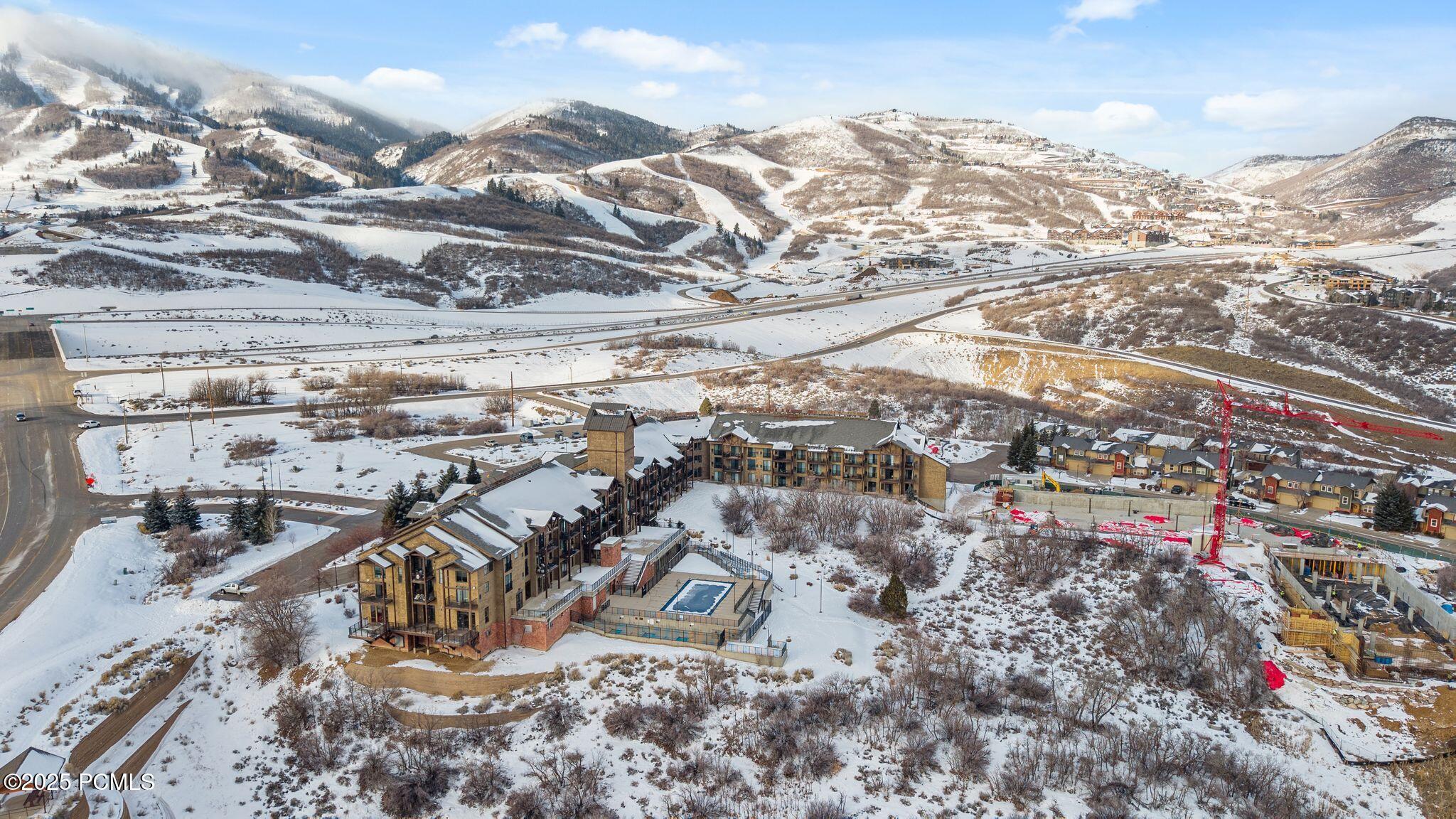 1364 W Stillwater Drive, # R1052