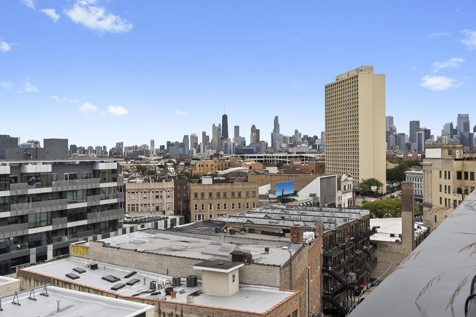 1648 W Division Street Unit: 407