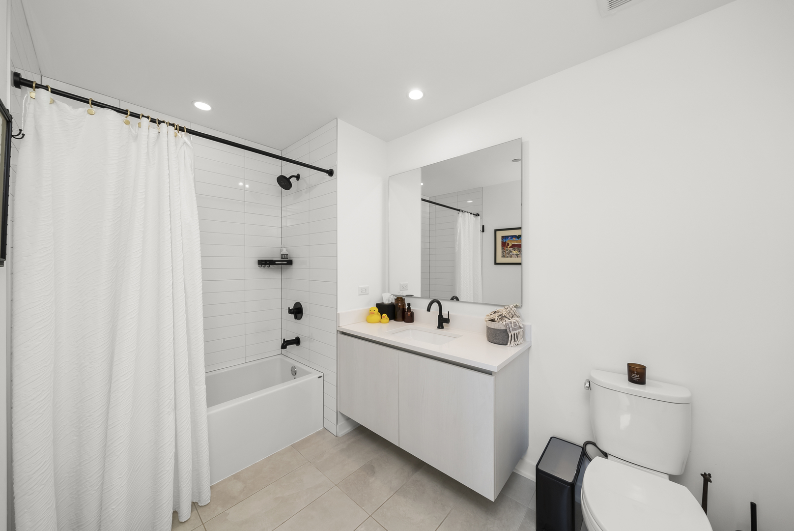 1648 W Division Street Unit: 407
