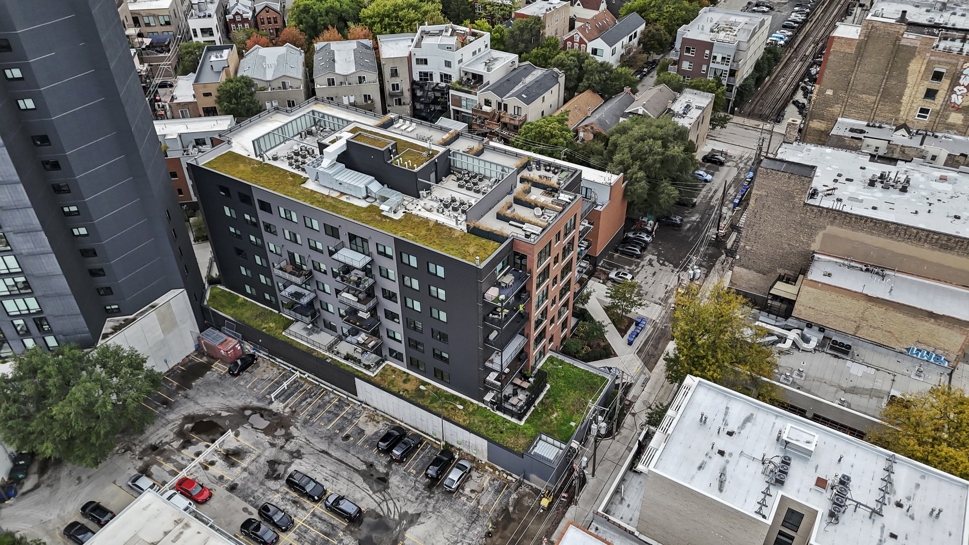 1648 W Division Street Unit: 407