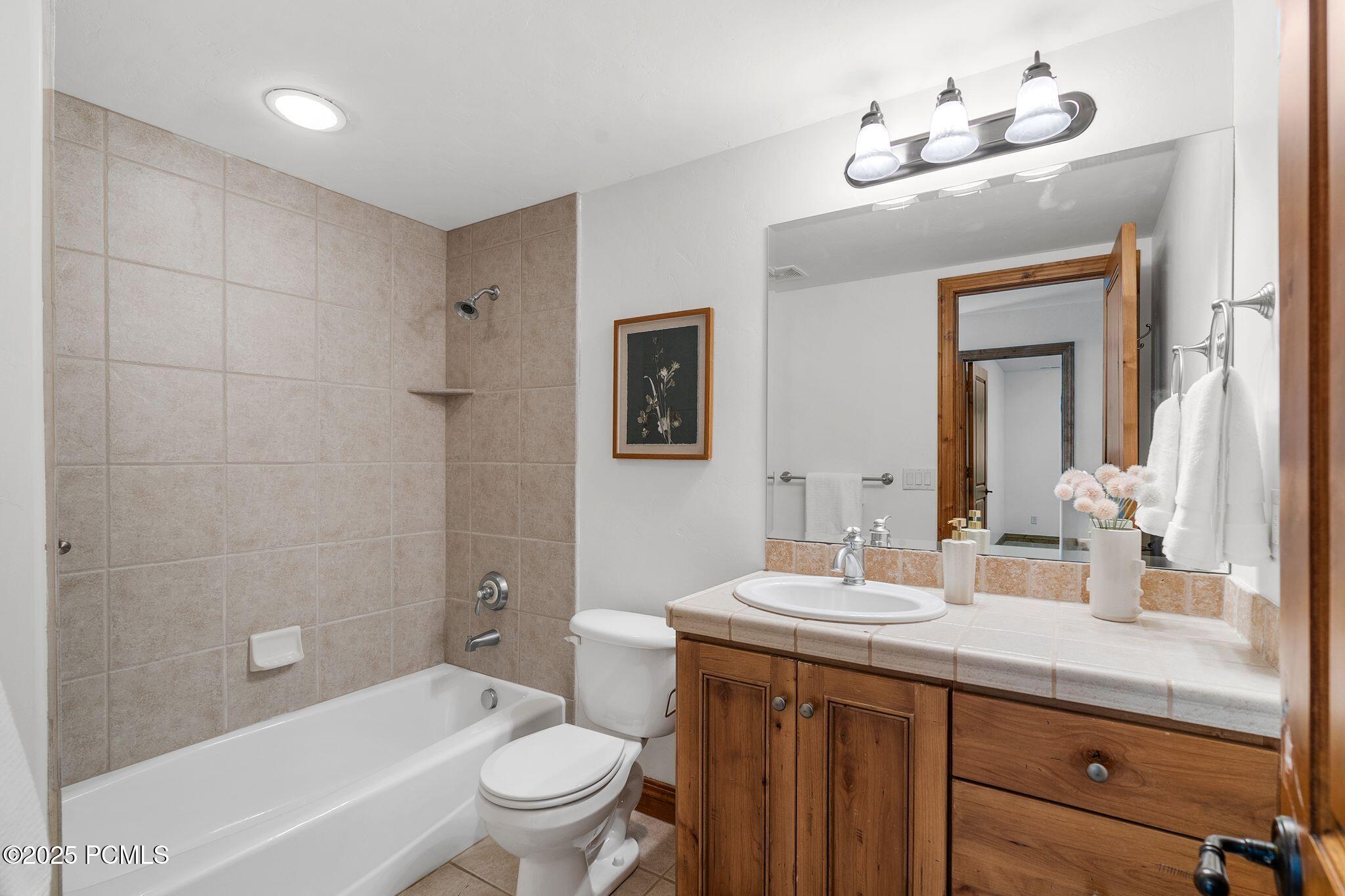 1056 W Lime Canyon Road