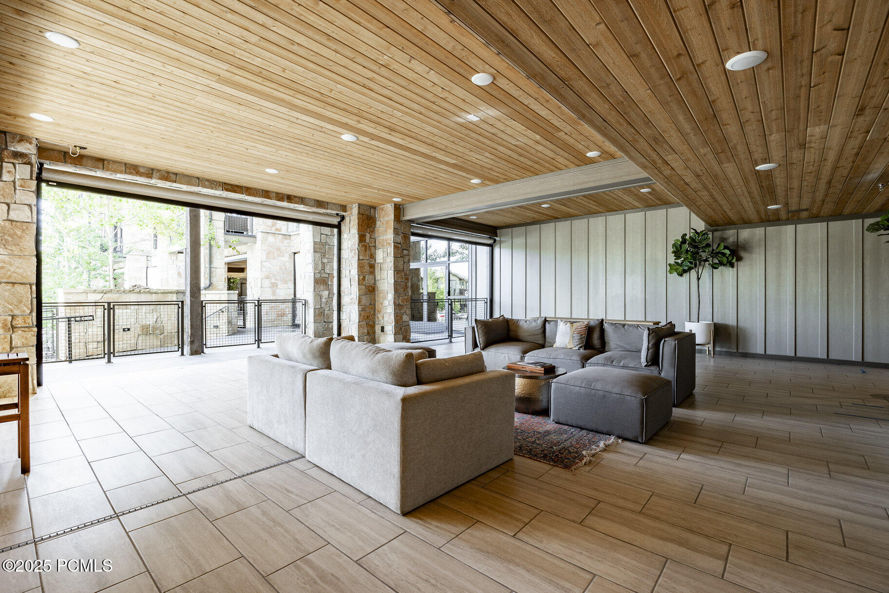 3788 Blackstone Drive, 19