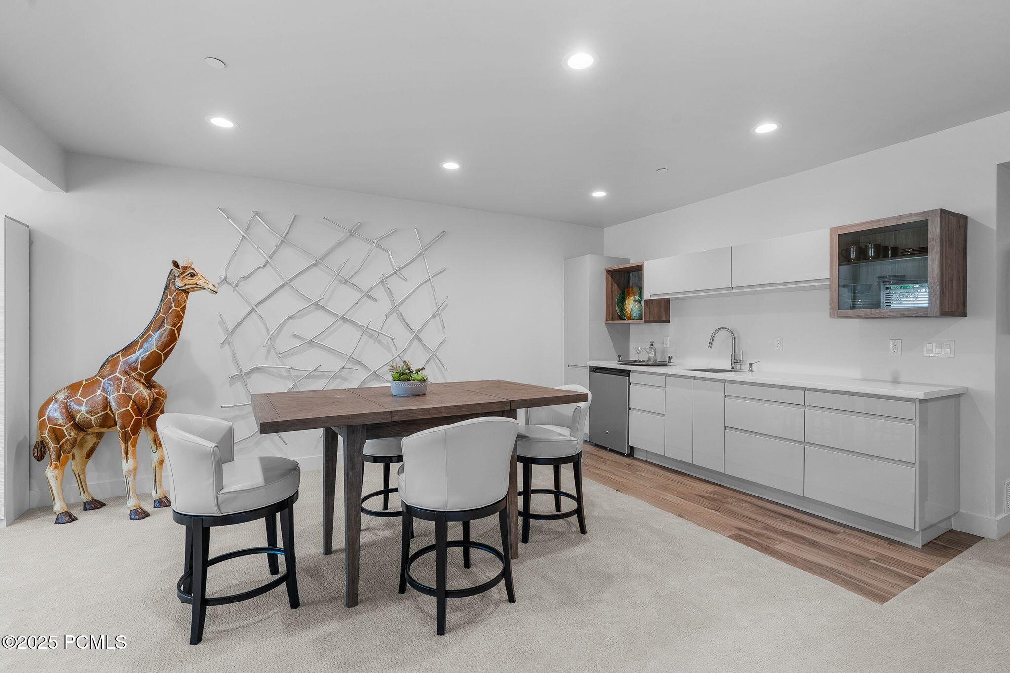 1634 E Abajo Peak Circle