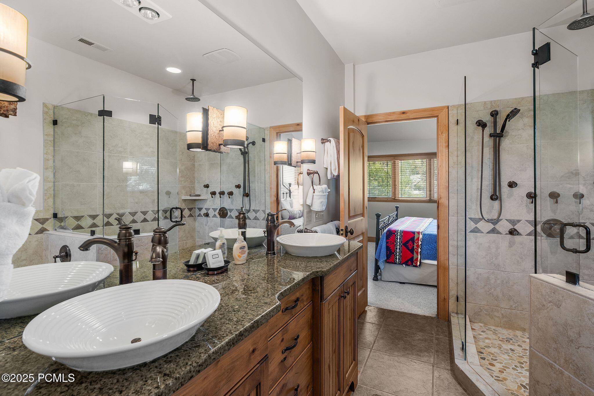 1500 Deer Valley Dr Drive, 21
