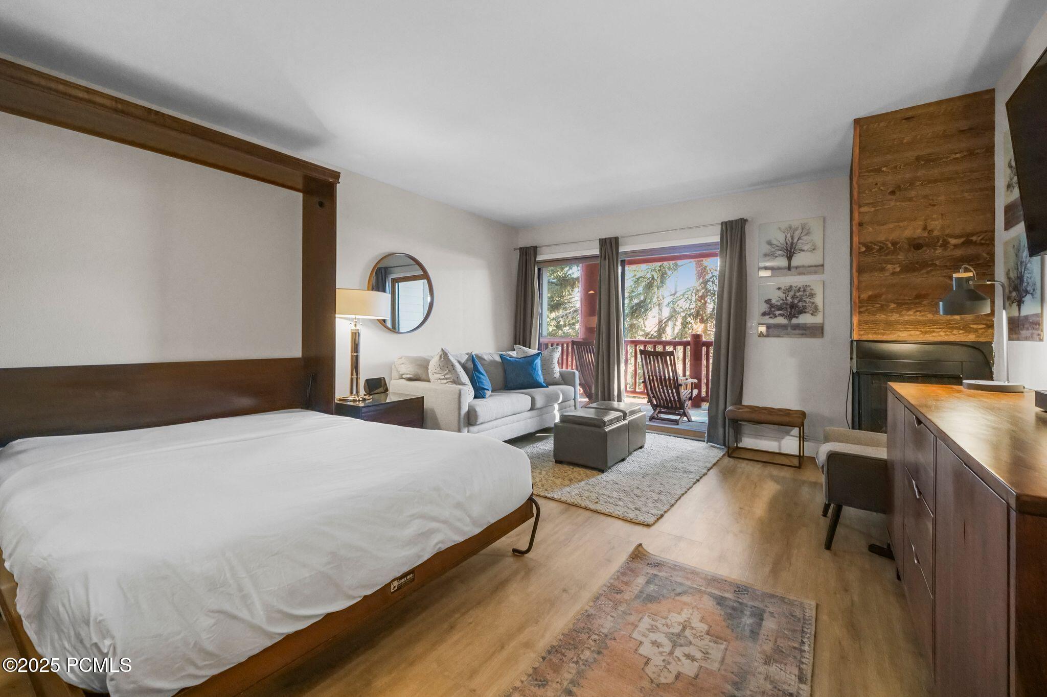 401 Silver King Drive, 17