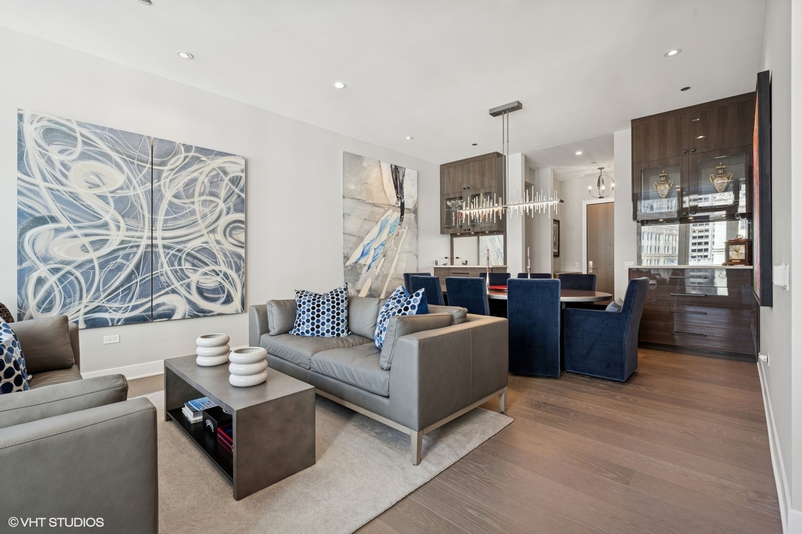 403 N Wabash Street Unit: 15B