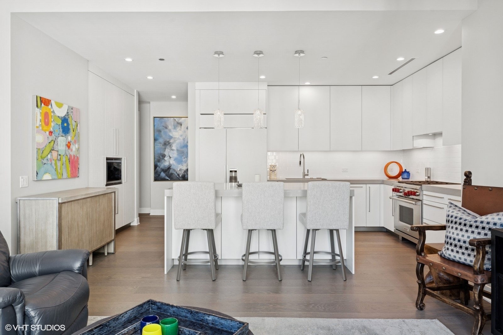 403 N Wabash Street Unit: 15B