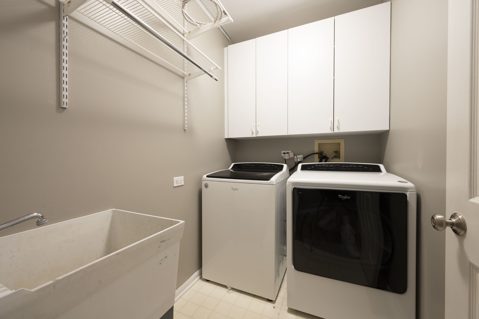 1214 W School Street