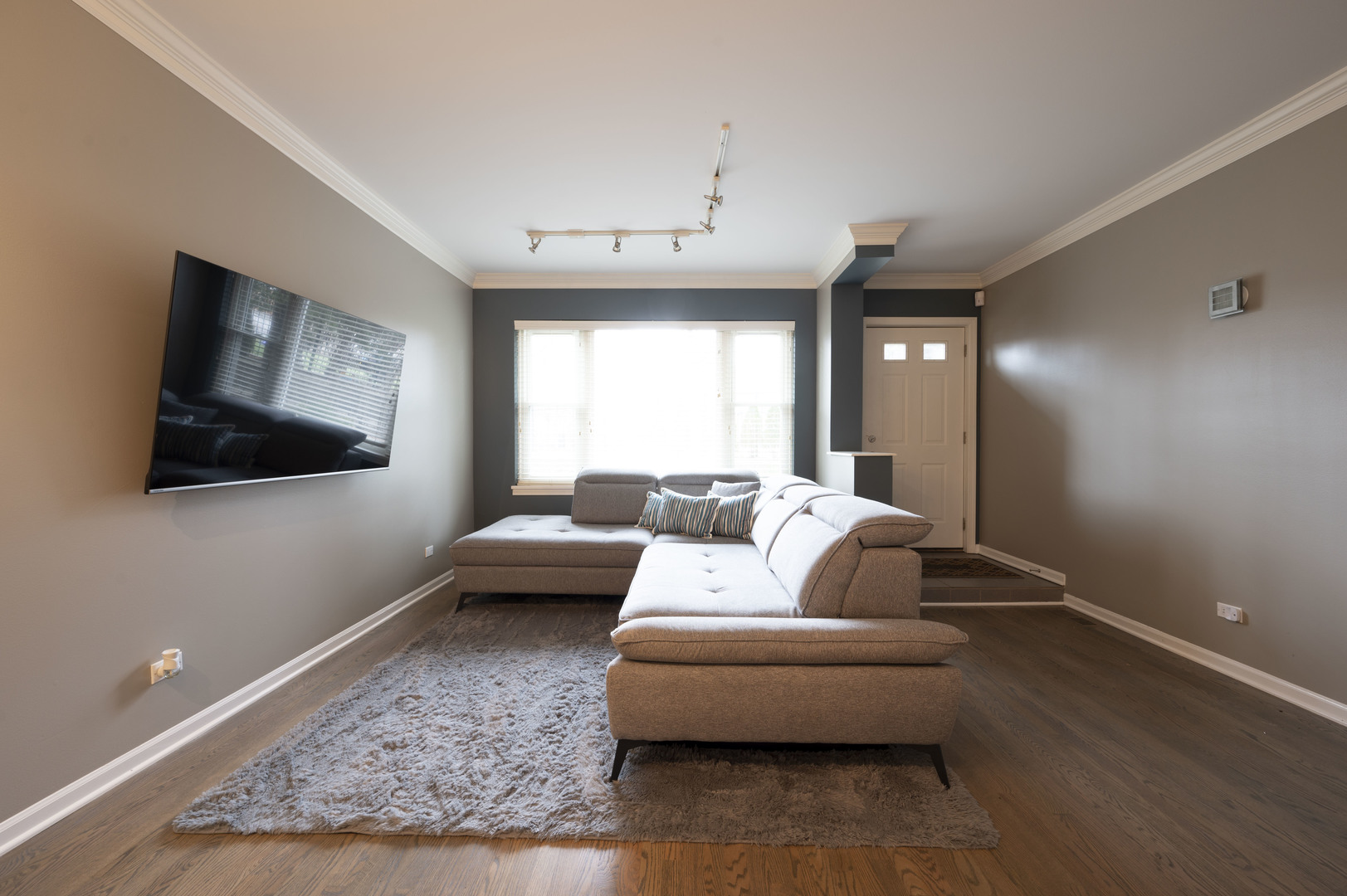 1214 W School Street