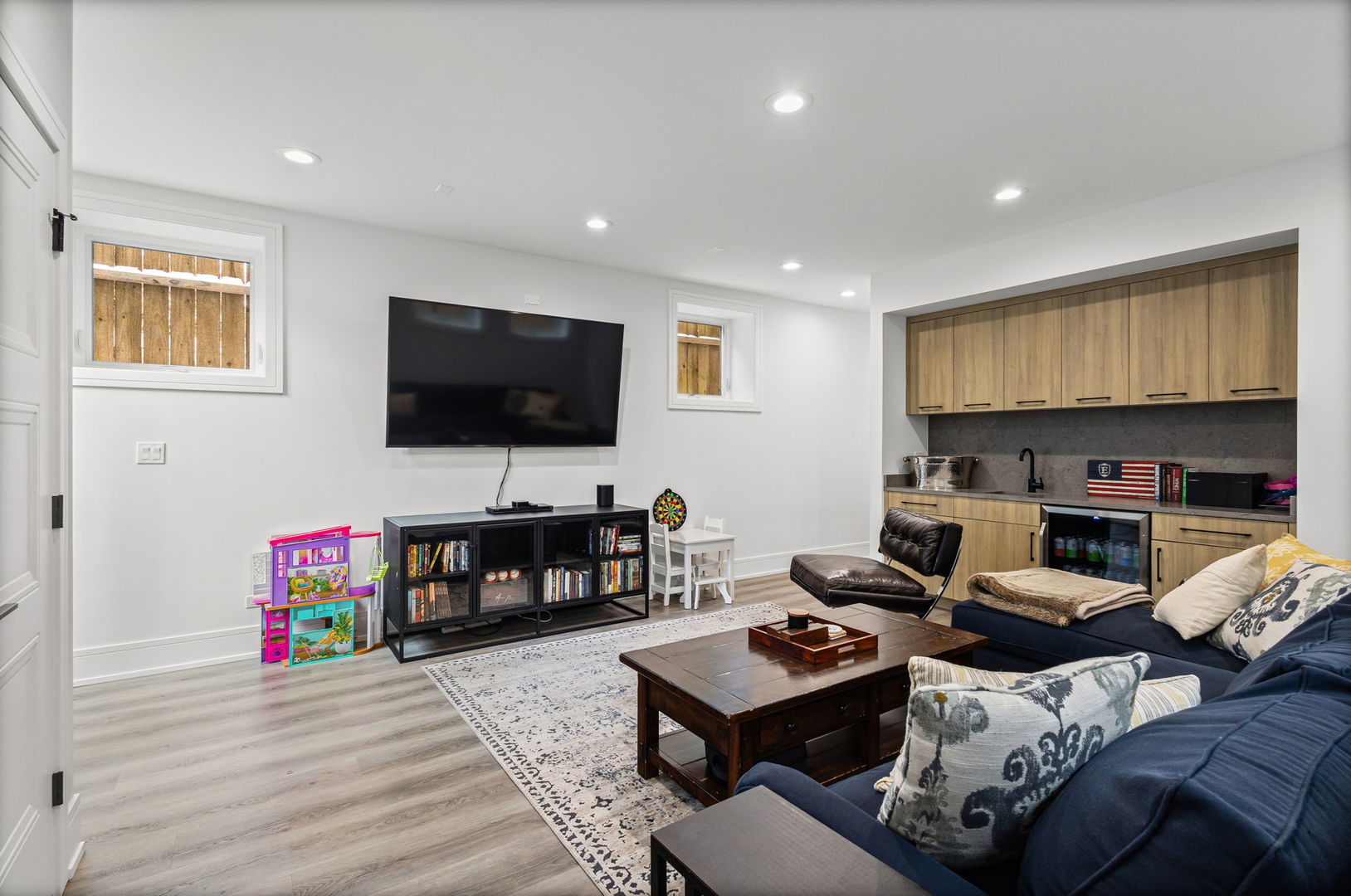 1718 N Artesian Street