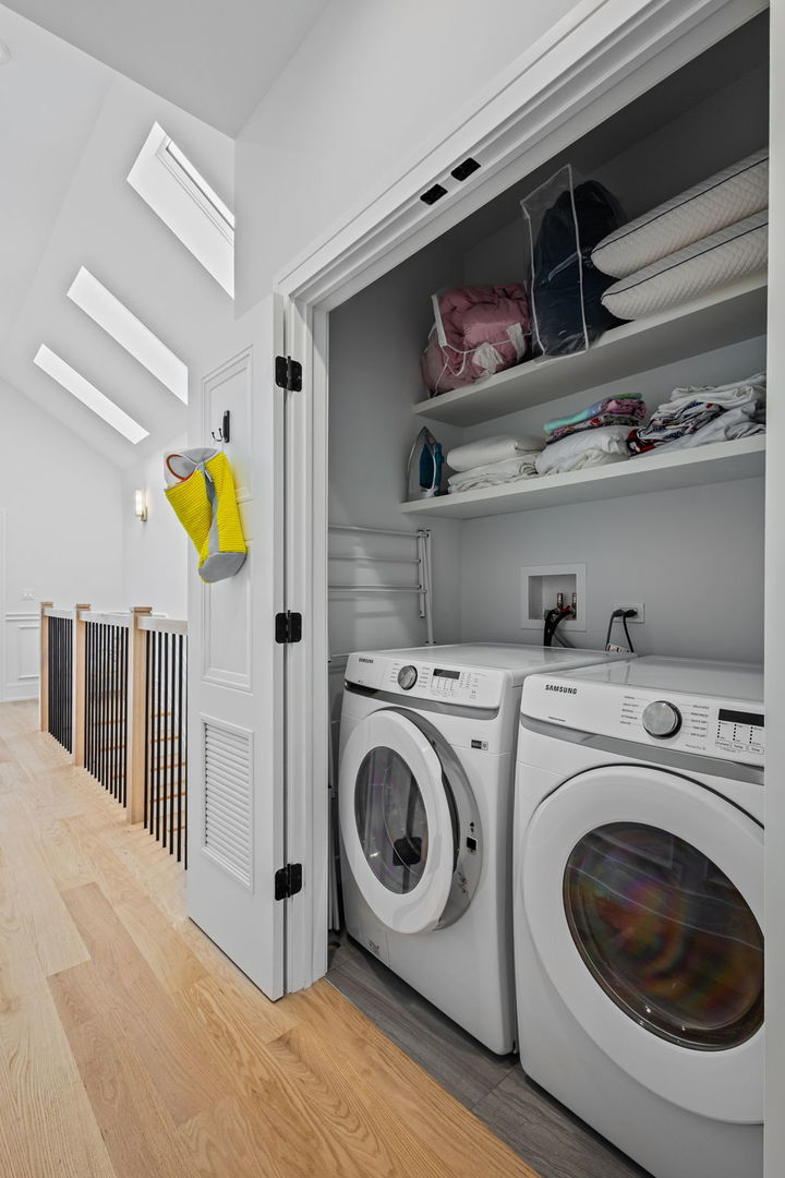 1718 N Artesian Street