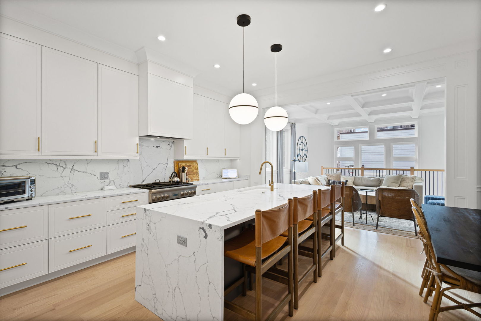 1718 N Artesian Street