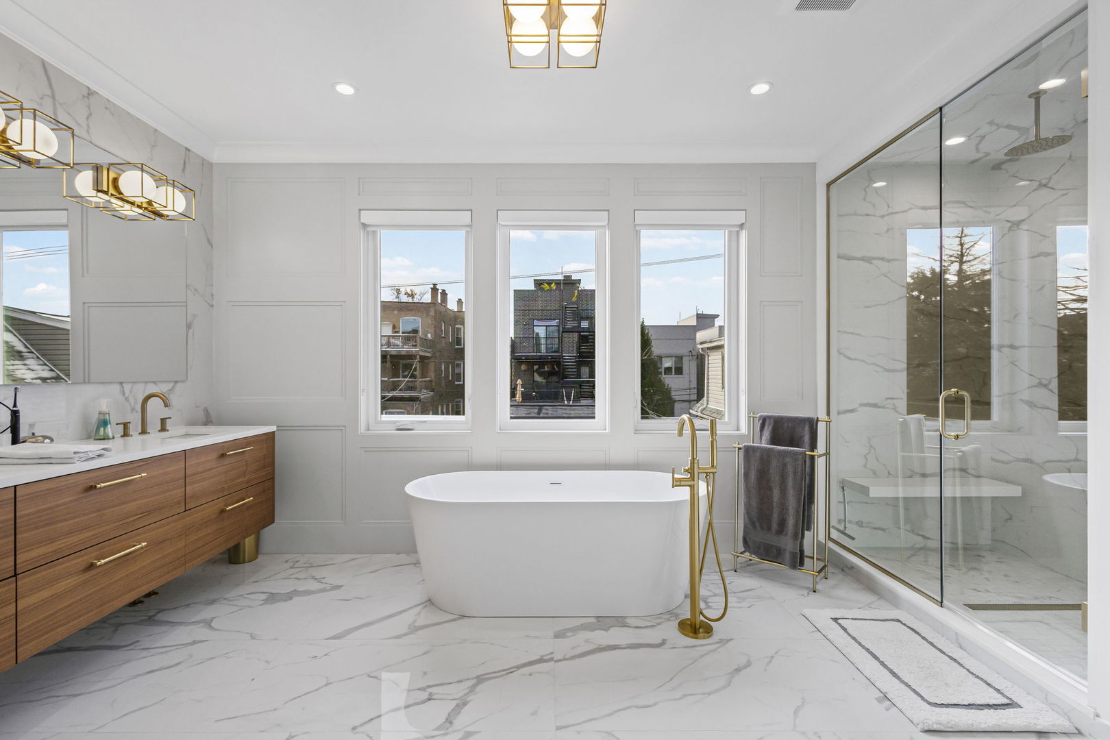 1718 N Artesian Street