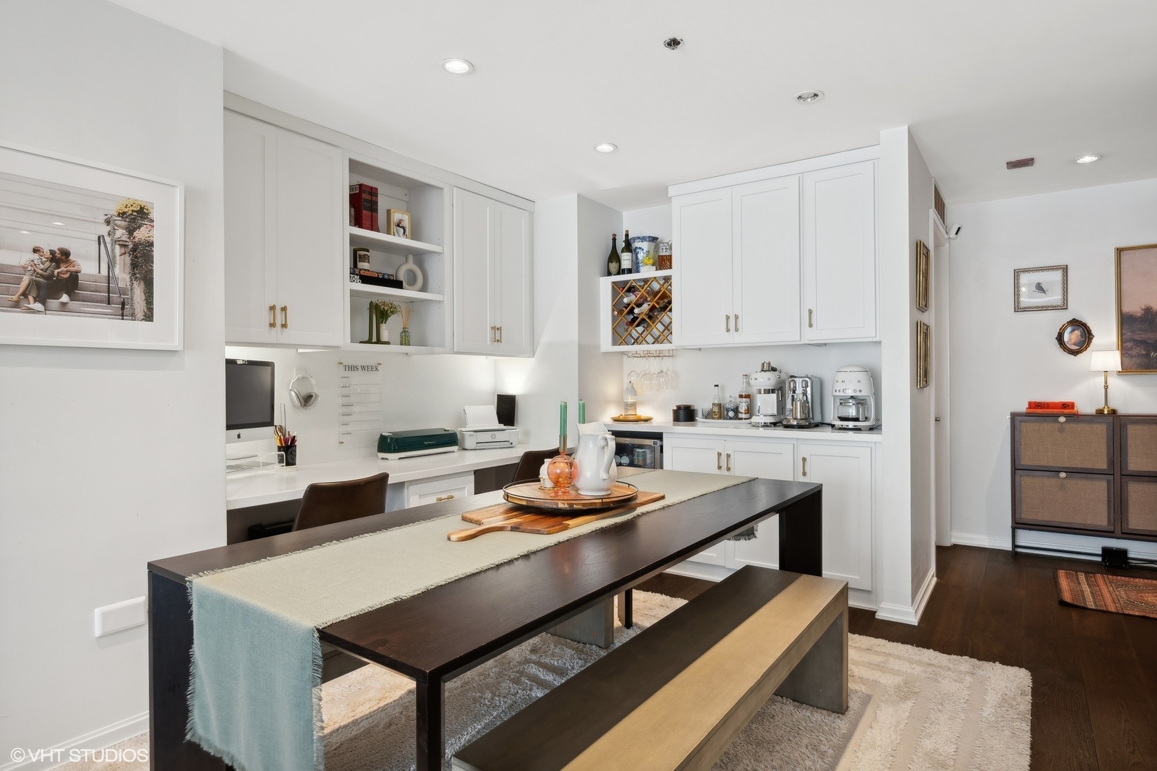 160 E Illinois Street Unit: 1102