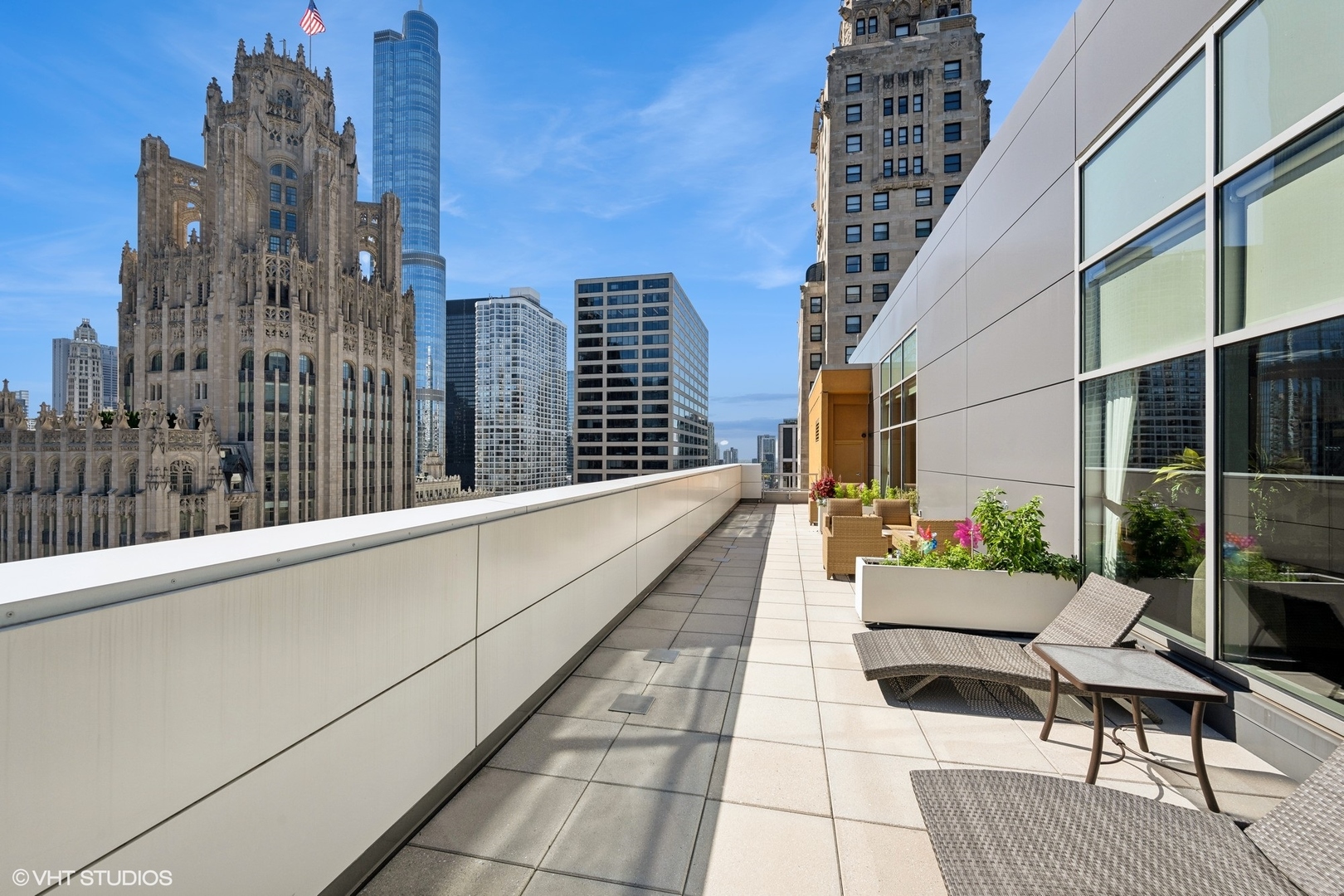 160 E Illinois Street Unit: 1102