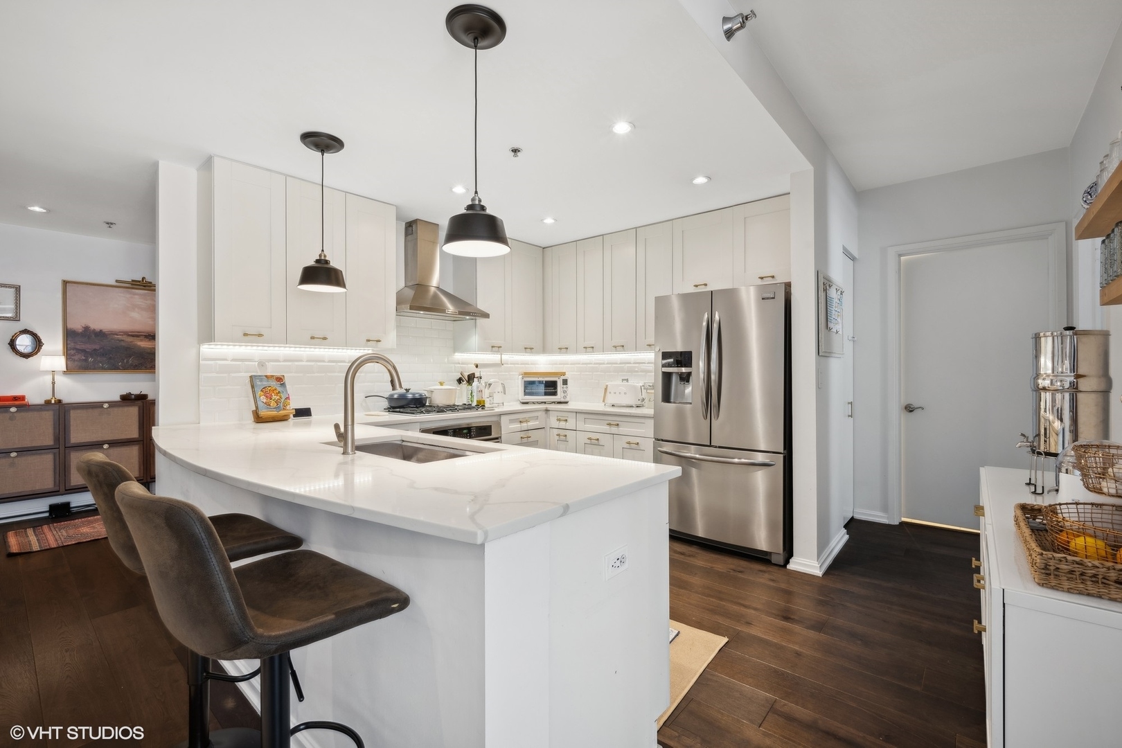 160 E Illinois Street Unit: 1102