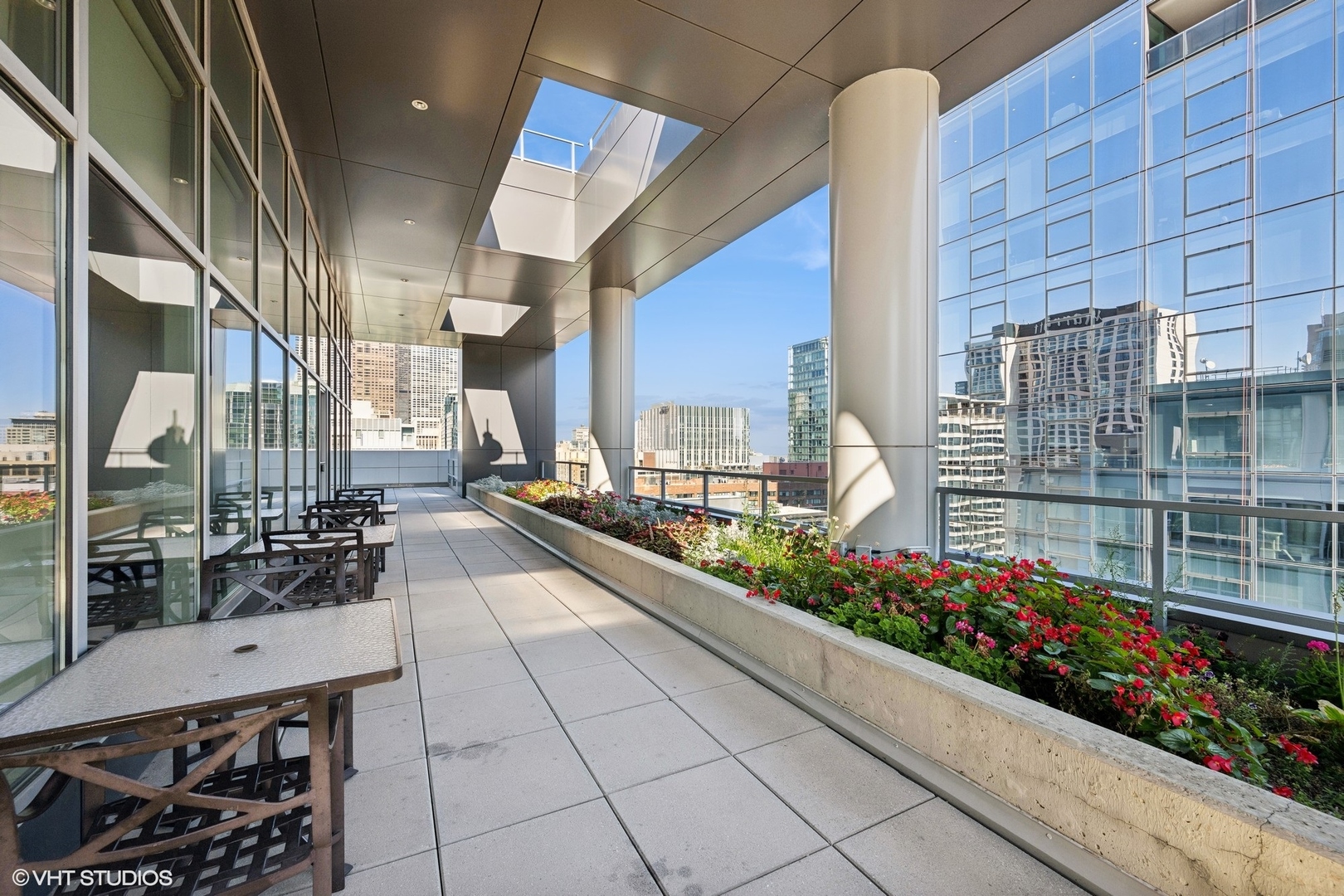 160 E Illinois Street Unit: 1102