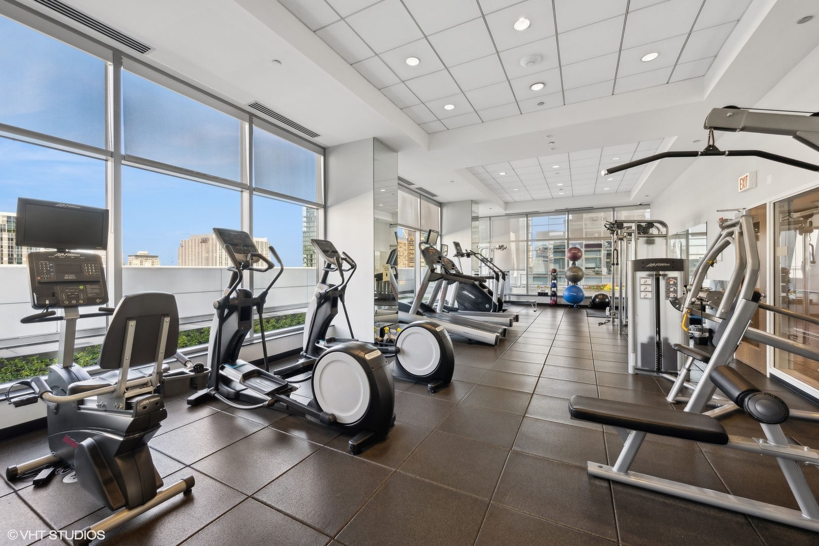 160 E Illinois Street Unit: 1102