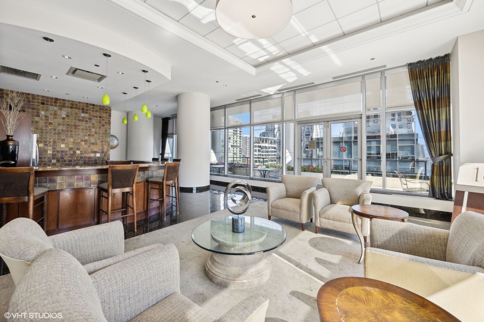 160 E Illinois Street Unit: 1102