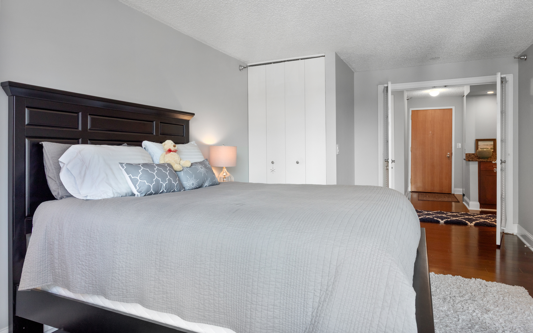 1122 N CLARK Street Unit: 1808