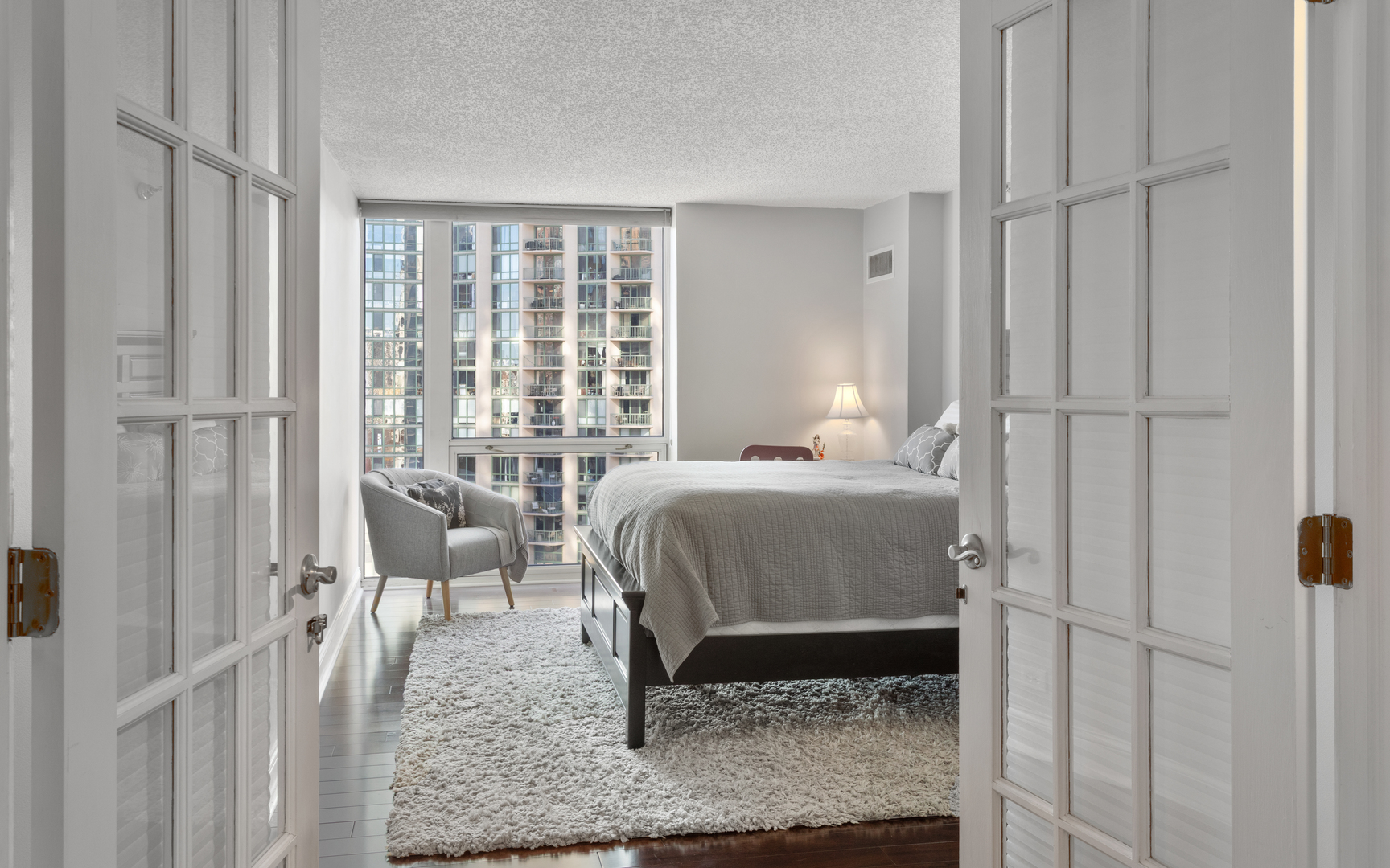 1122 N CLARK Street Unit: 1808