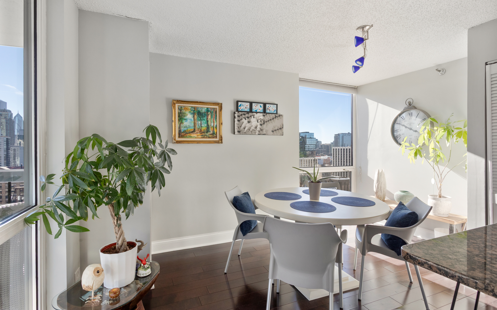 1122 N CLARK Street Unit: 1808