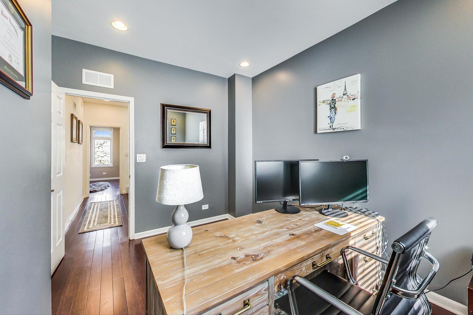 1351 W ALTGELD Street Unit: 4D