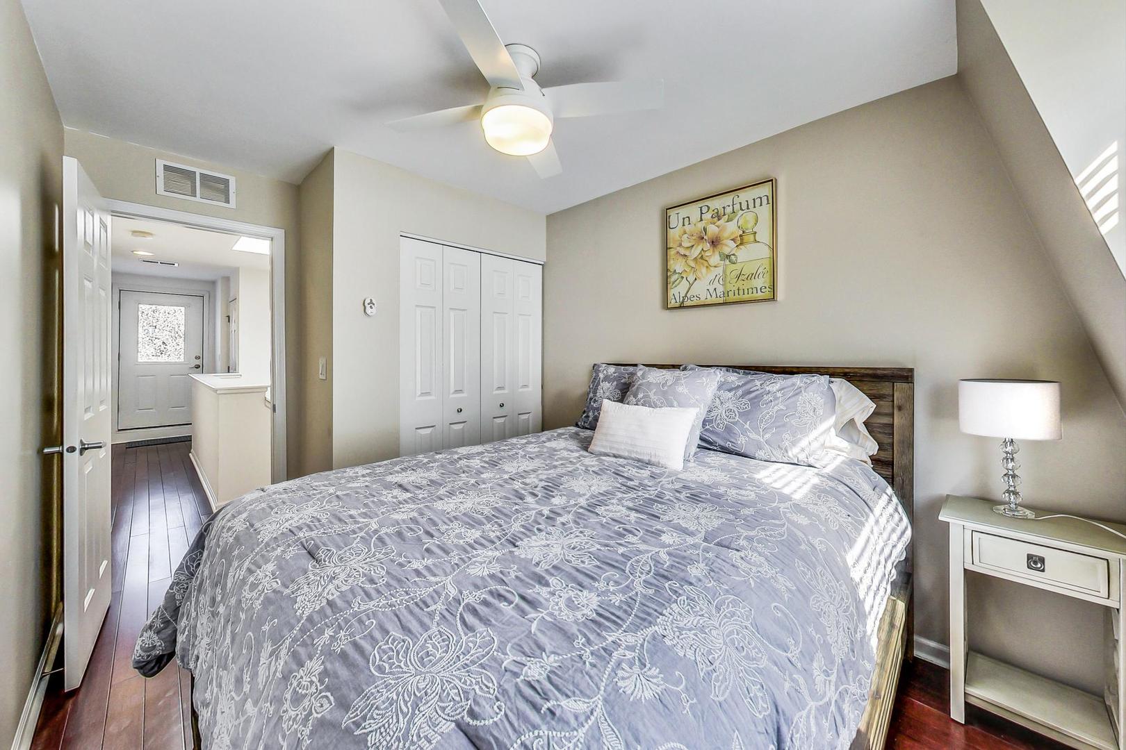 1351 W ALTGELD Street Unit: 4D