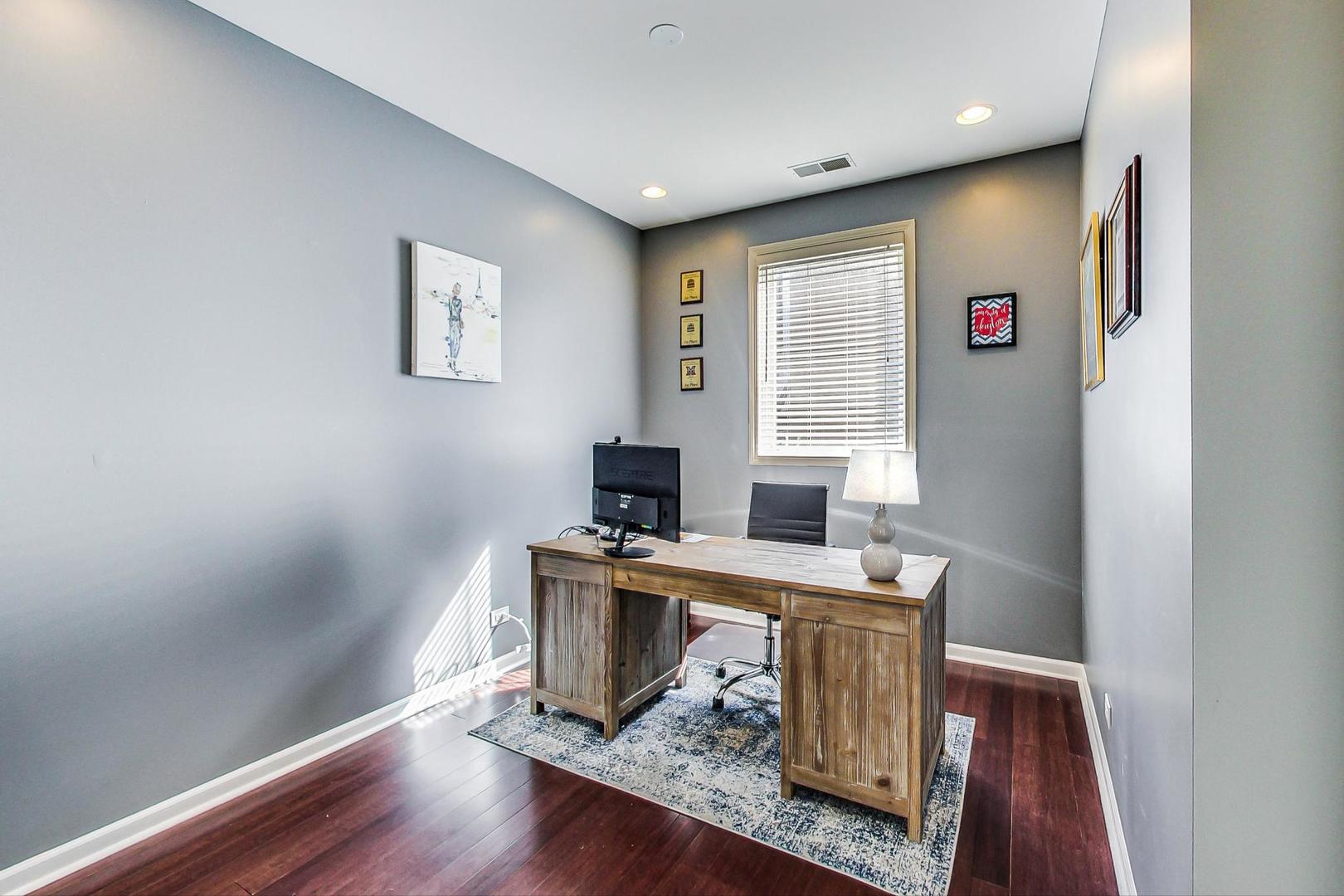 1351 W ALTGELD Street Unit: 4D