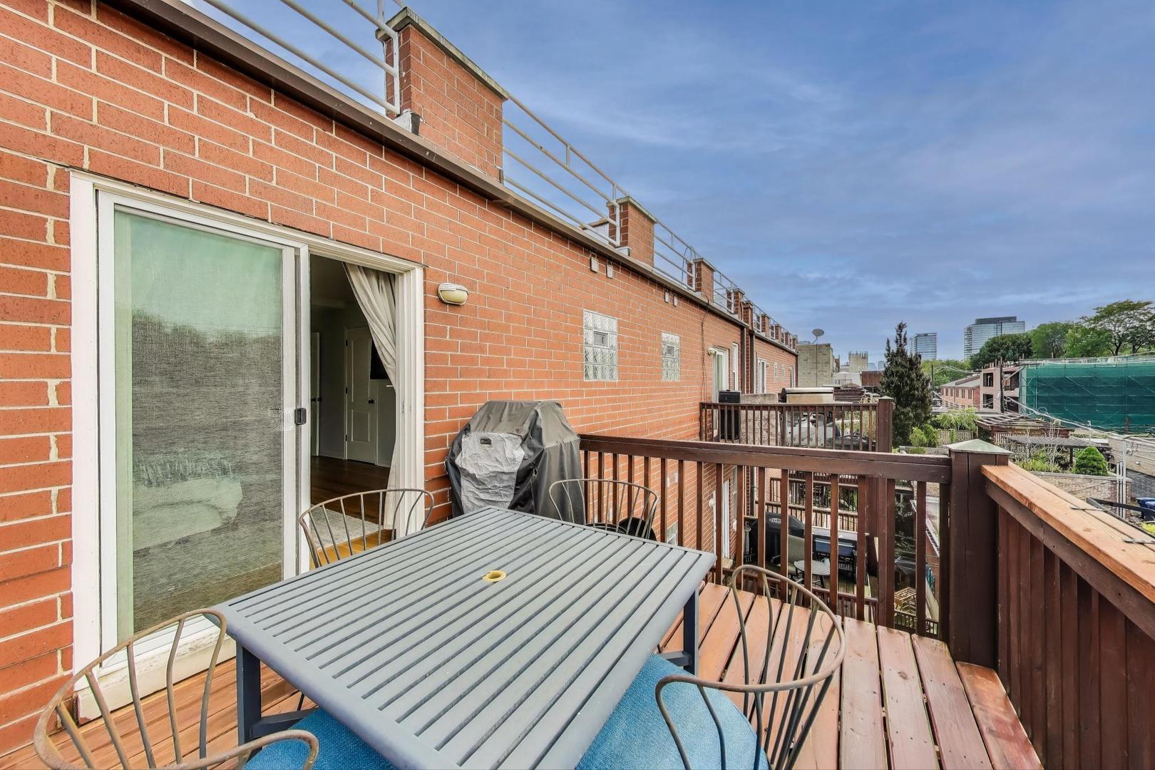 1862 N Halsted Street Unit: 3N