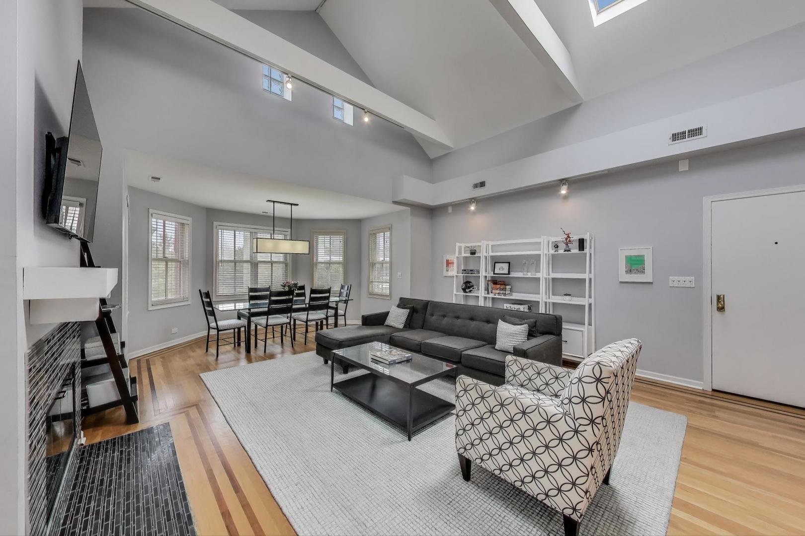 1862 N Halsted Street Unit: 3N