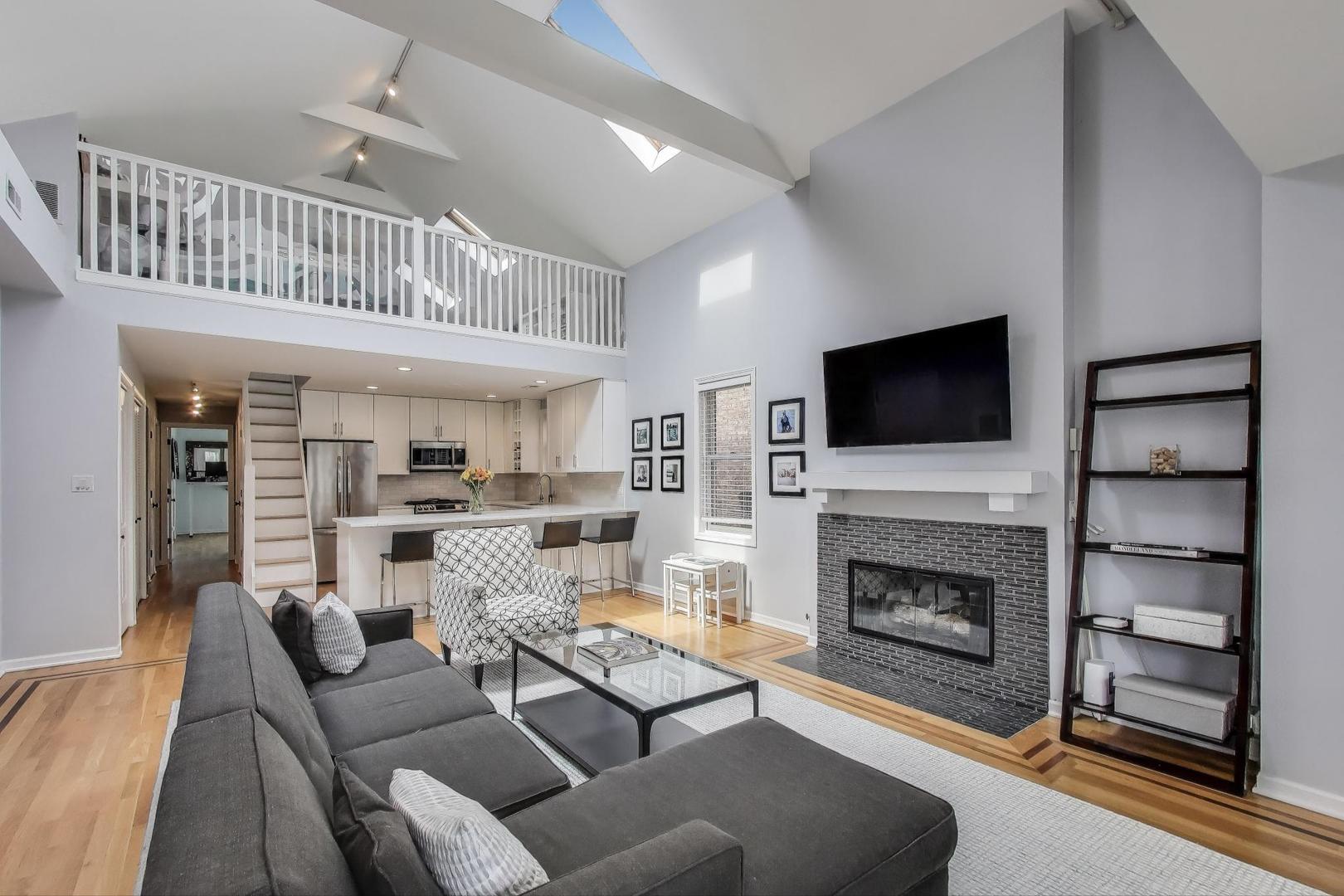 1862 N Halsted Street Unit: 3N