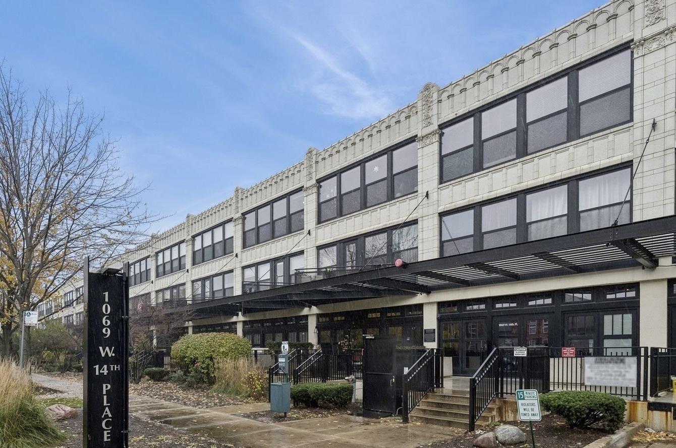 1069 W 14th Place Unit: 304