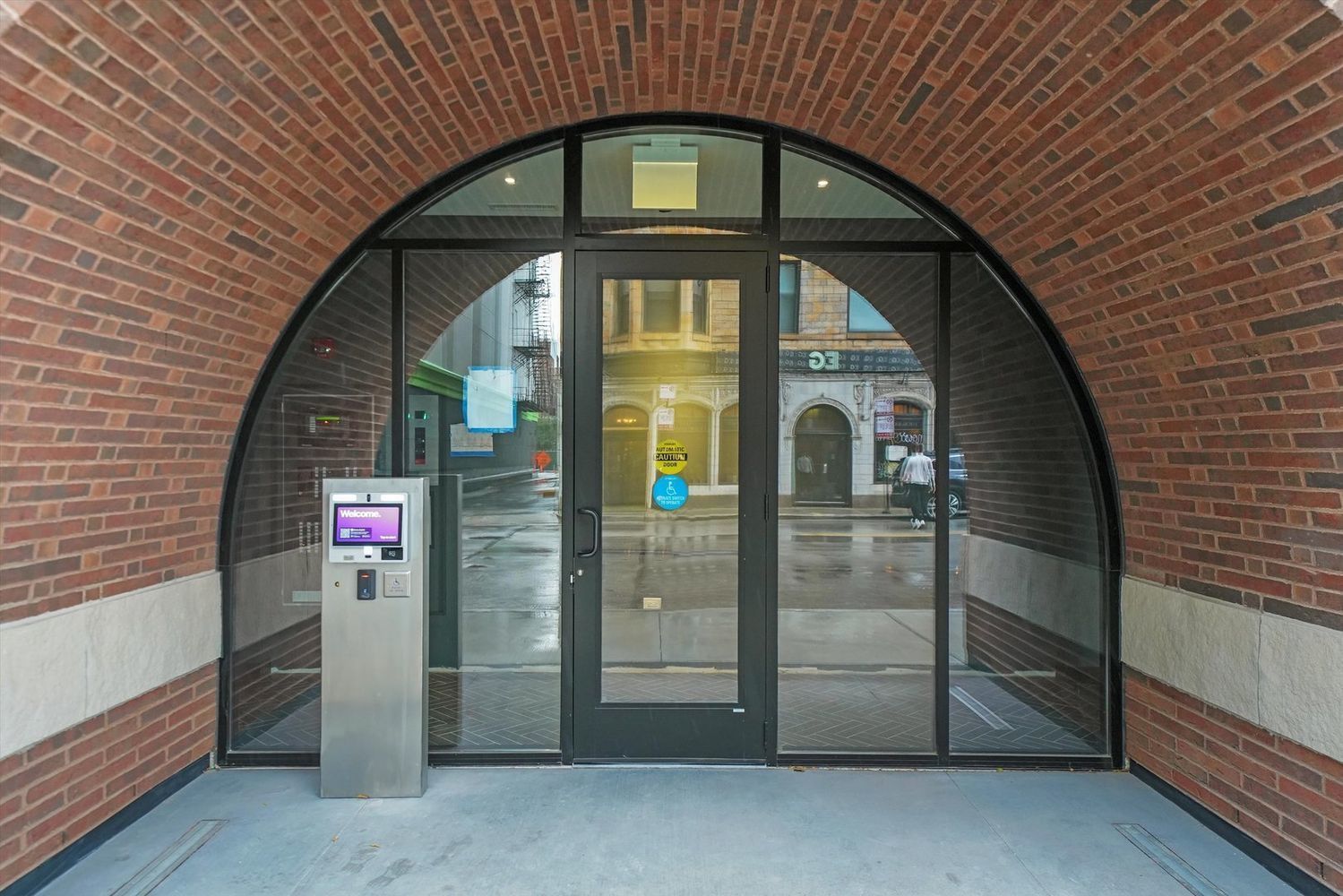 323 S Racine Avenue Unit: 3C