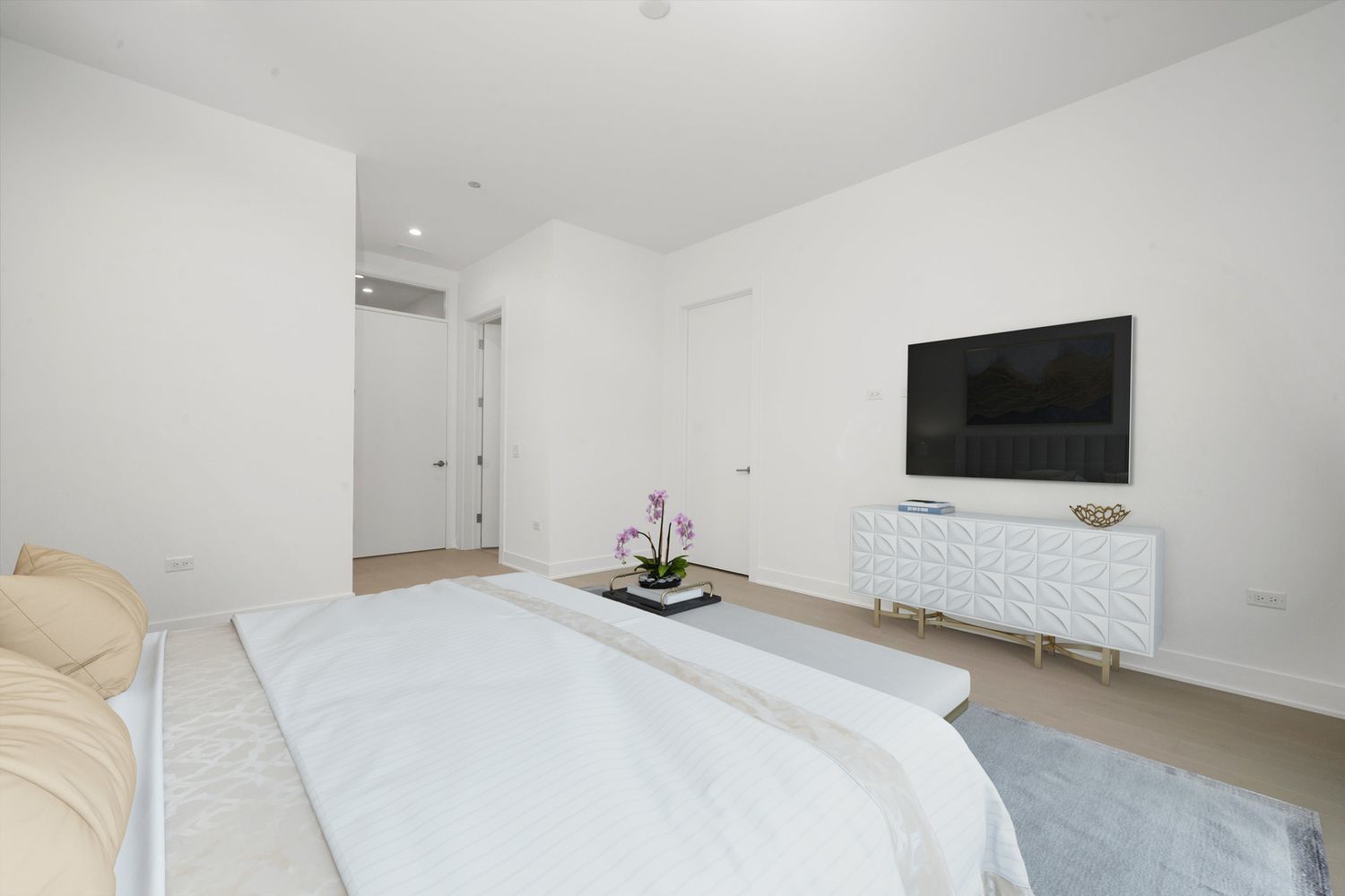 323 S Racine Avenue Unit: 3C