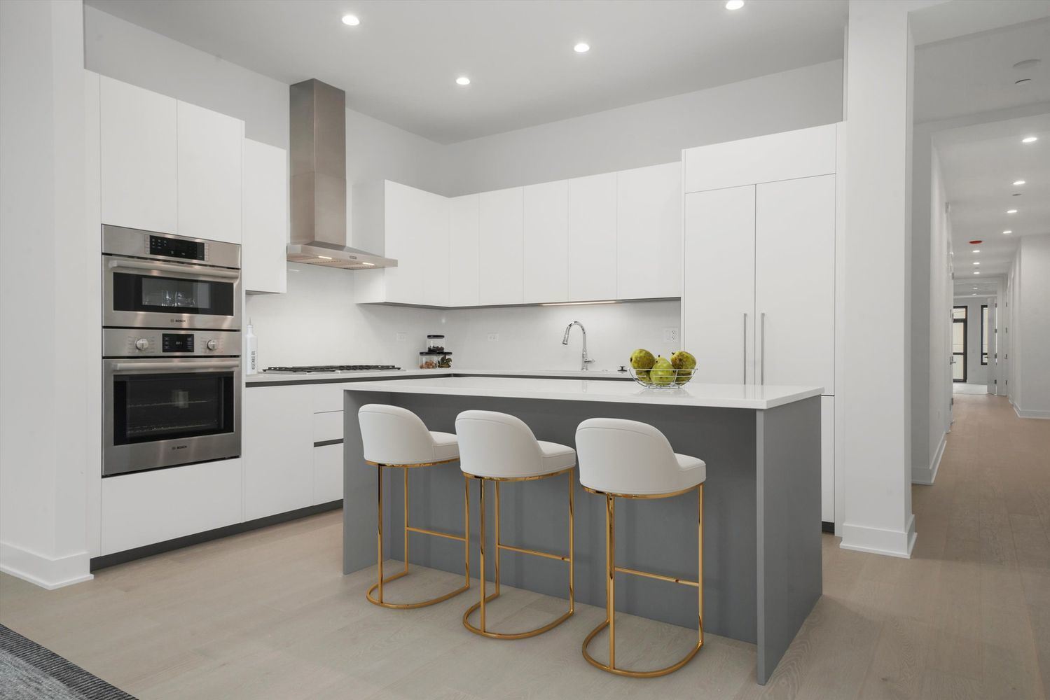 323 S Racine Avenue Unit: 3C