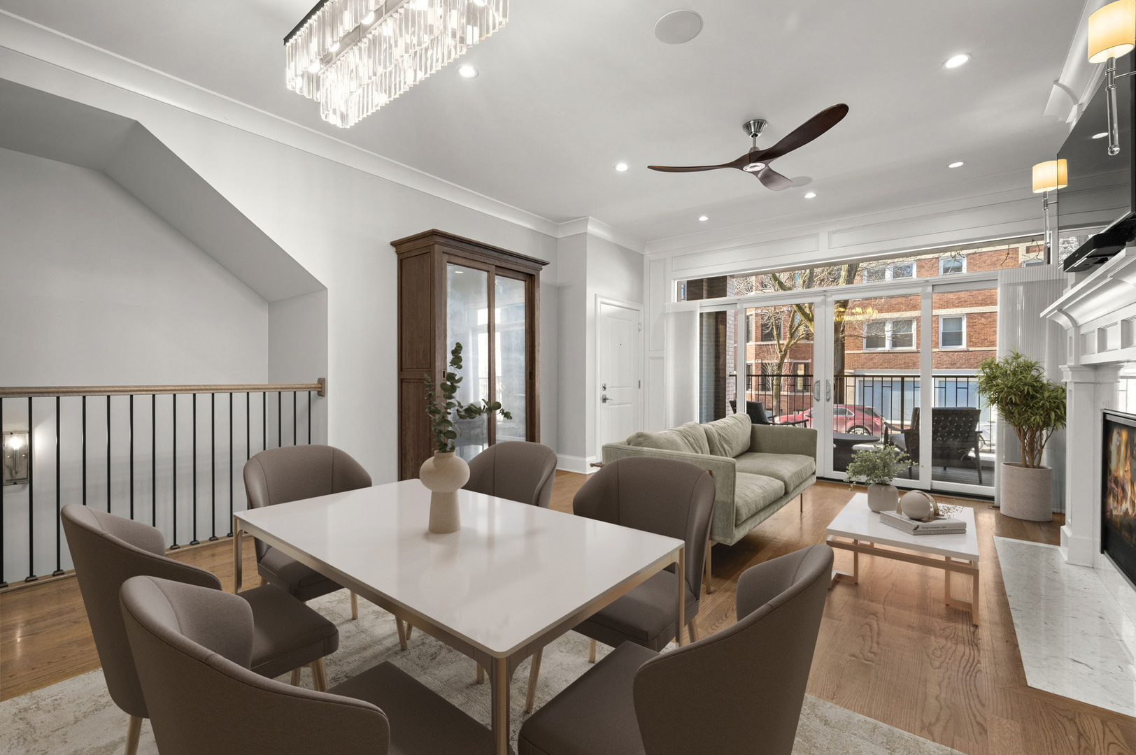 2455 N Racine Avenue Unit: 1